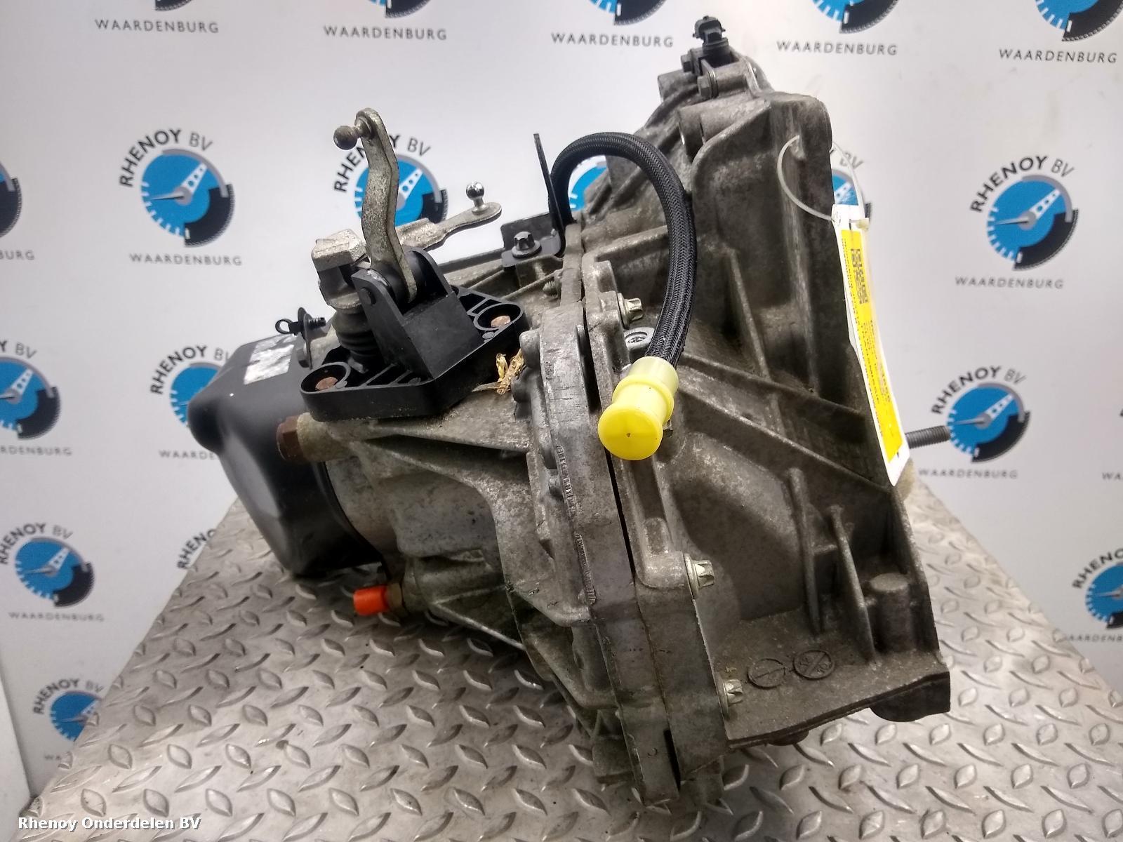 2011 RENAULT CLIO TRANSMISSIE / VERSNELLINGSBAK View Auto part TRANSMISSIE / VERSNELLINGSBAK RENAULT CLIO 2011