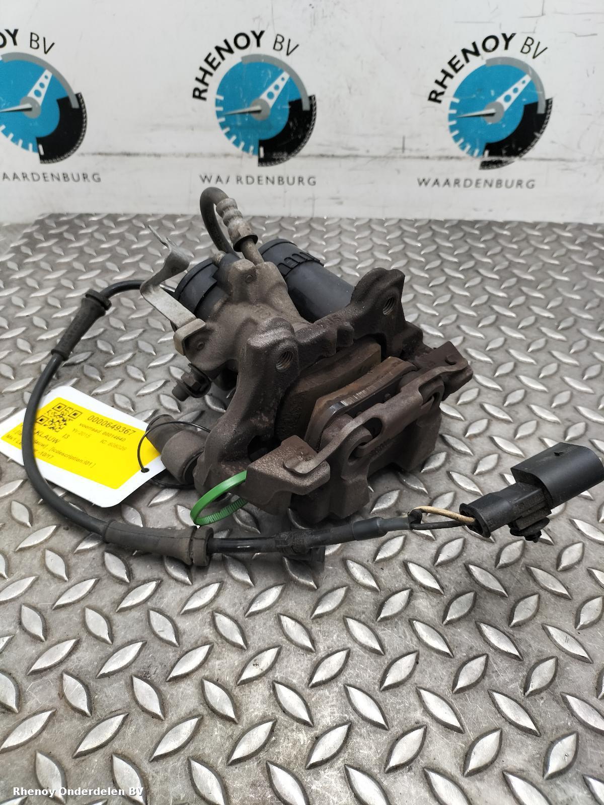 Bekijk Auto-onderdeel REM KLAUW BMW I3 2015