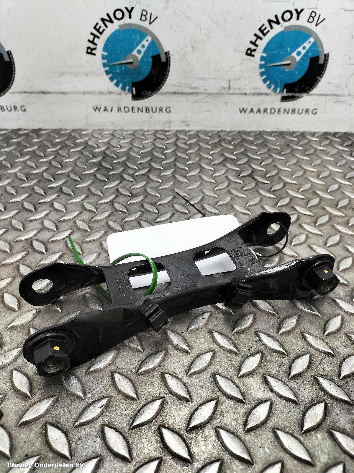 Bekijk Auto-onderdeel DRAAGARM BOVEN LA BMW I3 2015