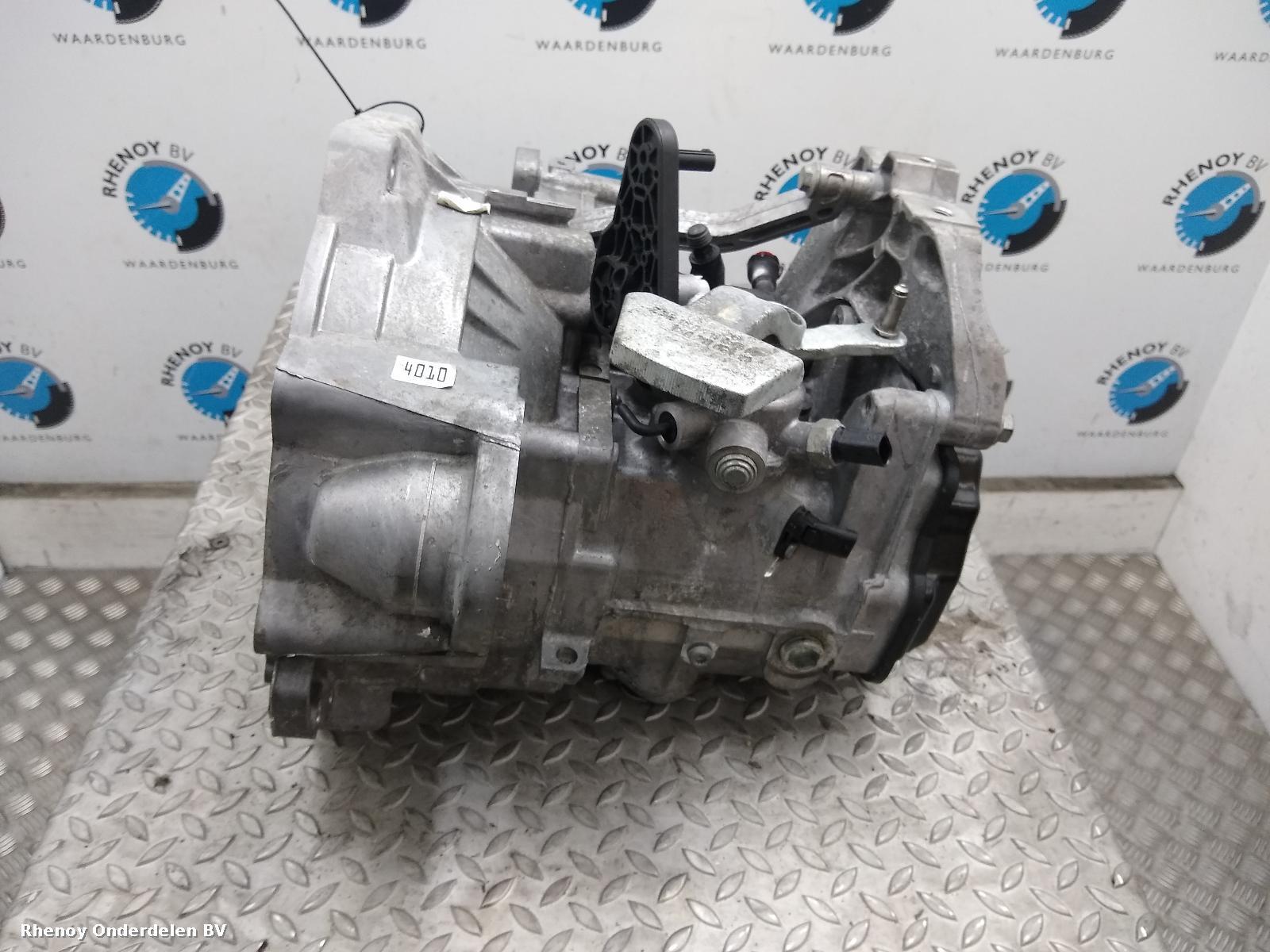 2011 VOLKSWAGEN JETTA TRANSMISSIE / VERSNELLINGSBAK View Auto part TRANSMISSIE / VERSNELLINGSBAK VOLKSWAGEN JETTA 2011