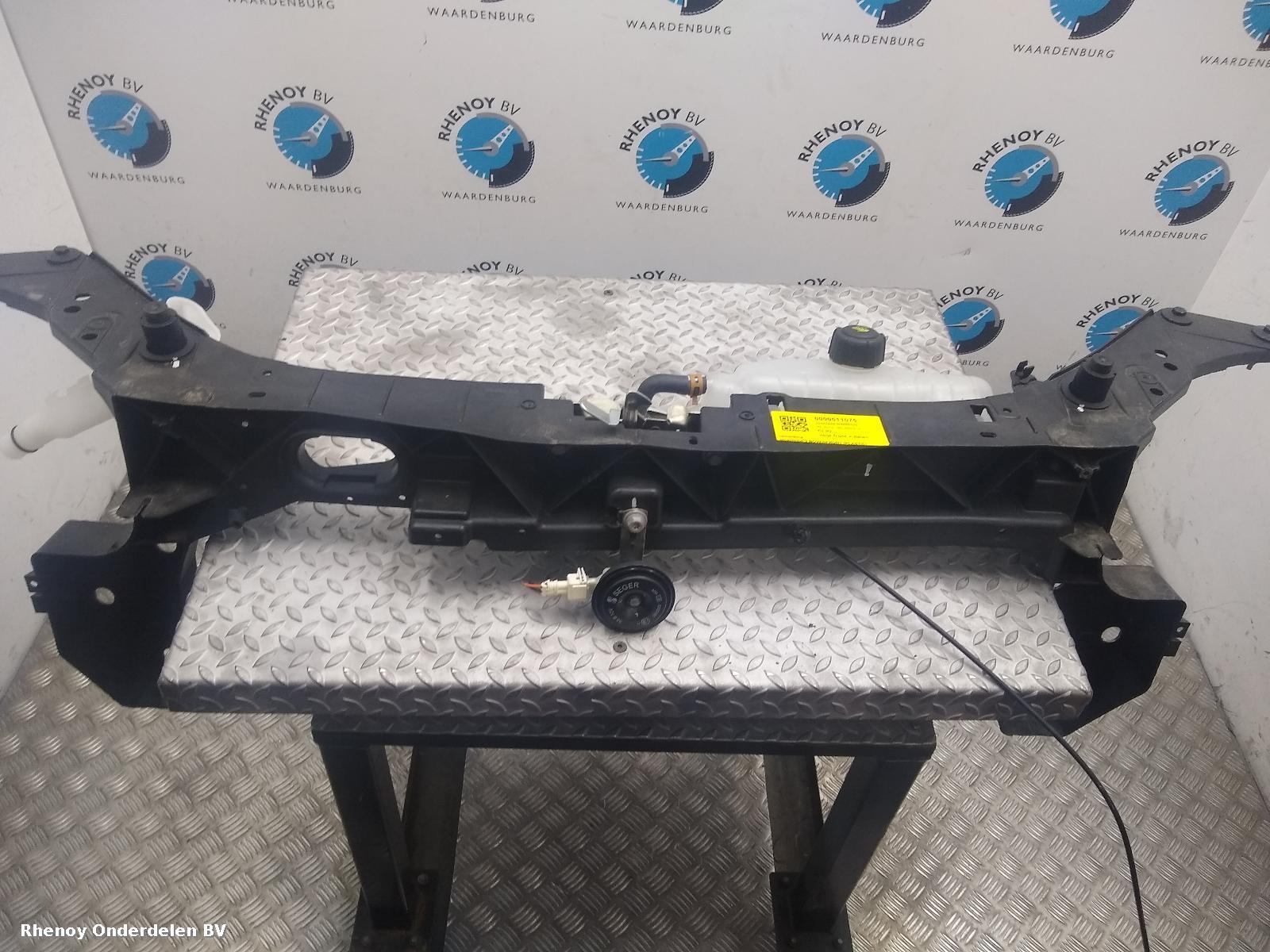 Bekijk Auto-onderdeel VOORFRONT RENAULT CLIO 2013