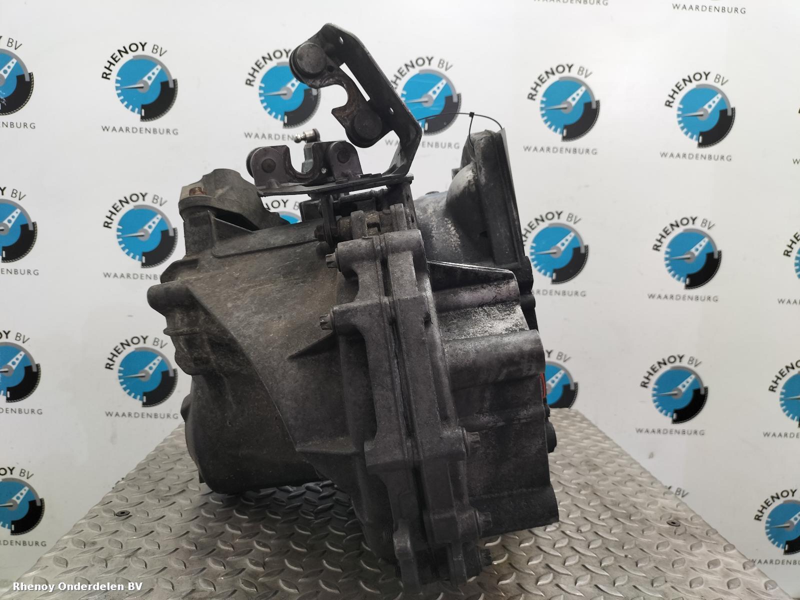 View Auto part TRANSMISSIE / VERSNELLINGSBAK SAAB 93 2006