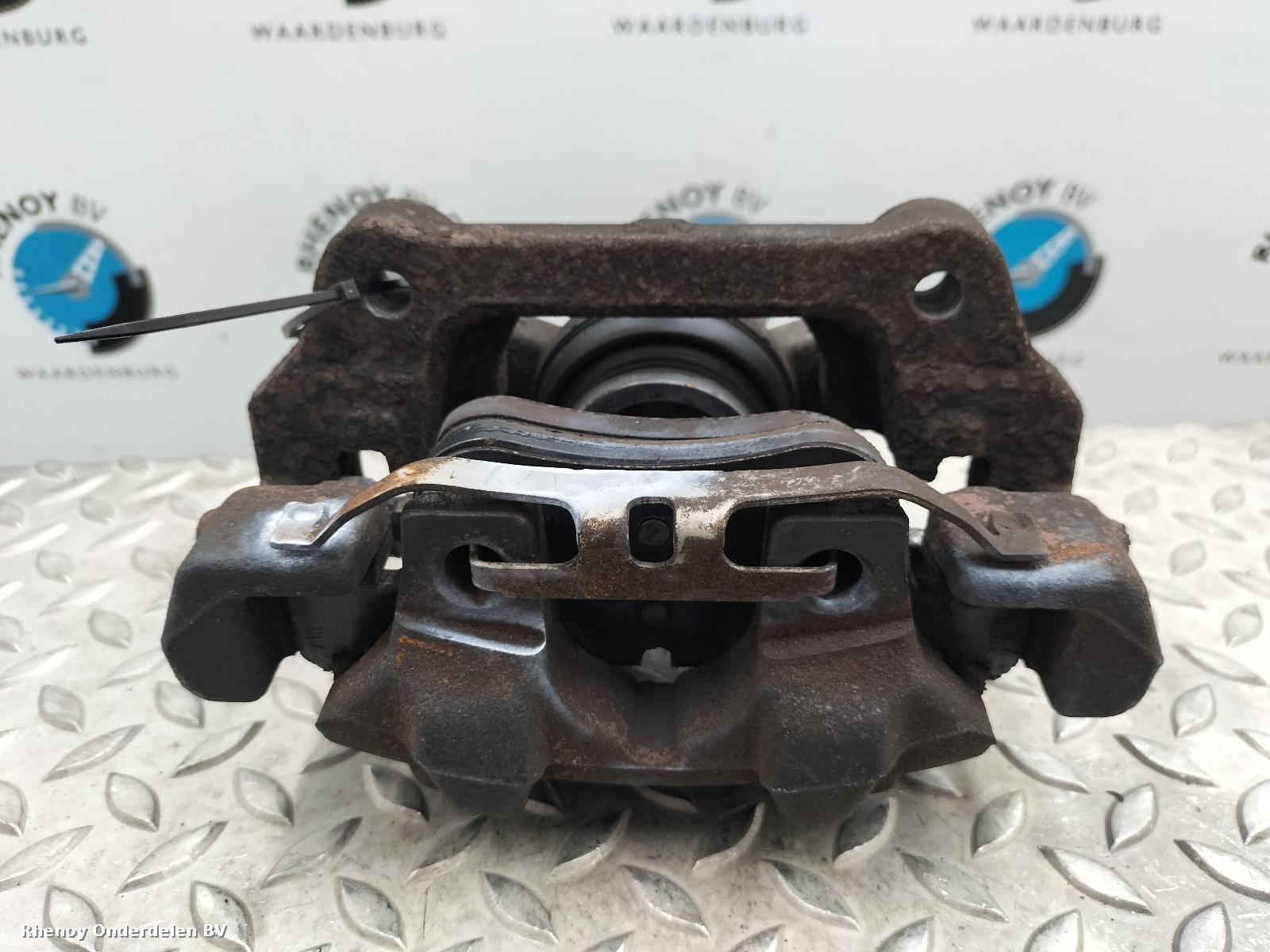 Bekijk Auto-onderdeel REM KLAUW BMW 3 SERIES 2012