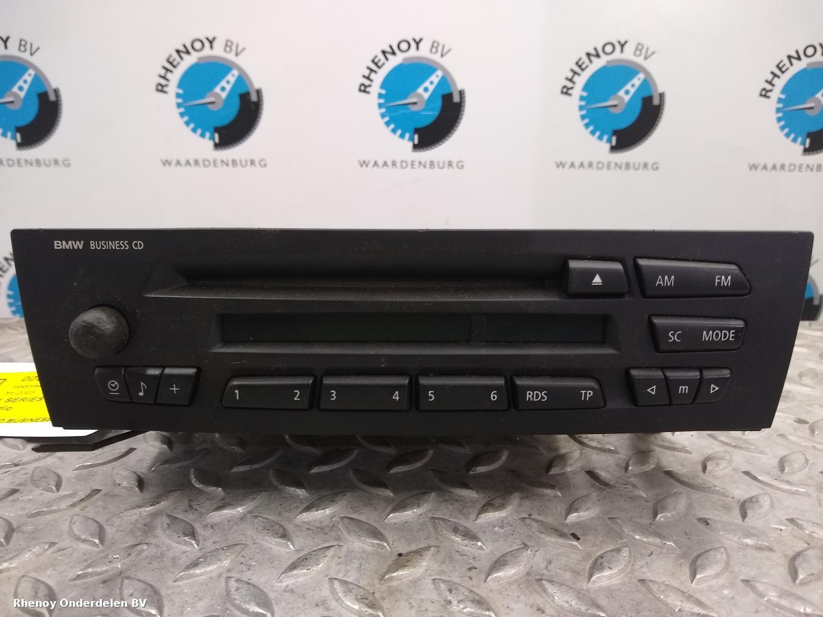 Bekijk Auto-onderdeel RADIO BMW 1 SERIES 2005