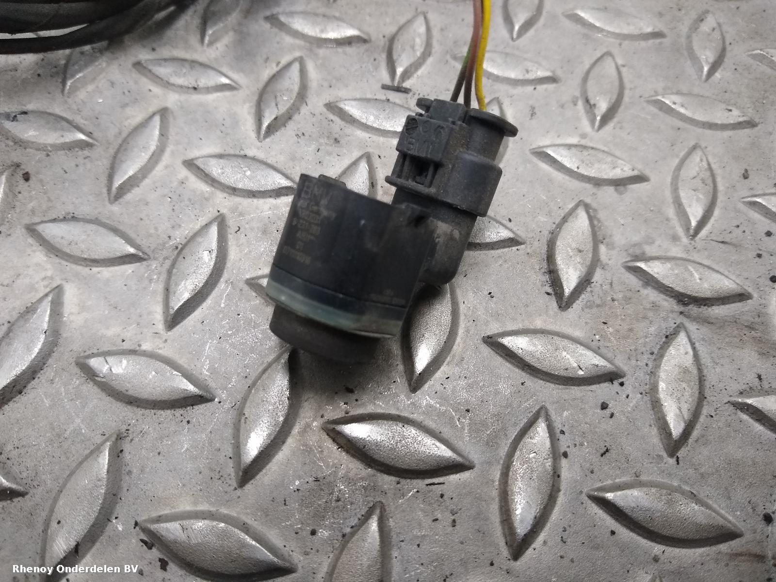 Bekijk Auto-onderdeel SENSOR PARKEREN (PDC) BMW 5 SERIES 2011