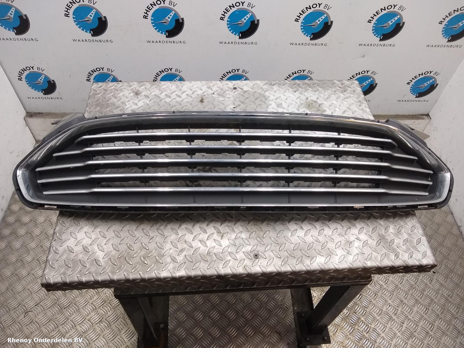 Bekijk Auto-onderdeel GRILLE FORD MONDEO 2015