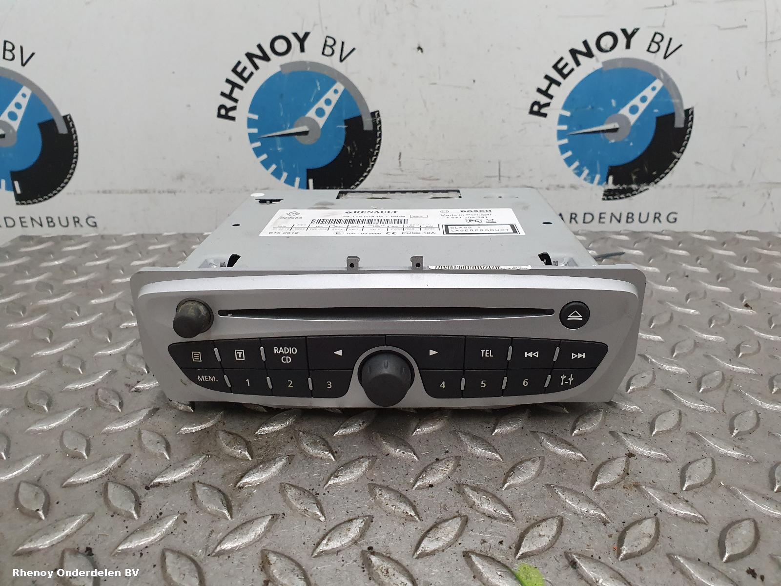 Bekijk Auto-onderdeel RADIO RENAULT FLUENCE 2012