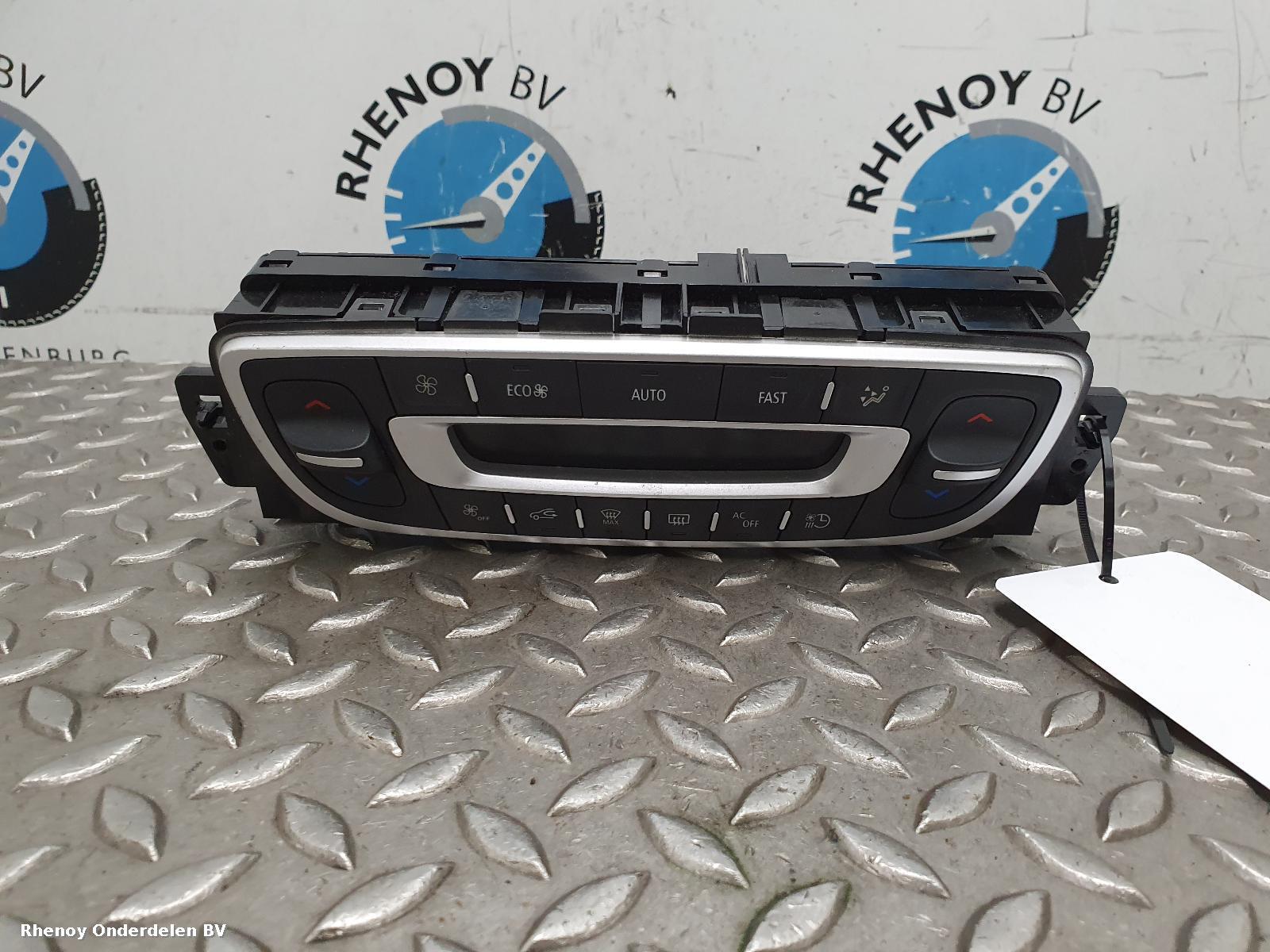 Bekijk Auto-onderdeel KACHEL BEDIENINGSPANEEL RENAULT FLUENCE 2012
