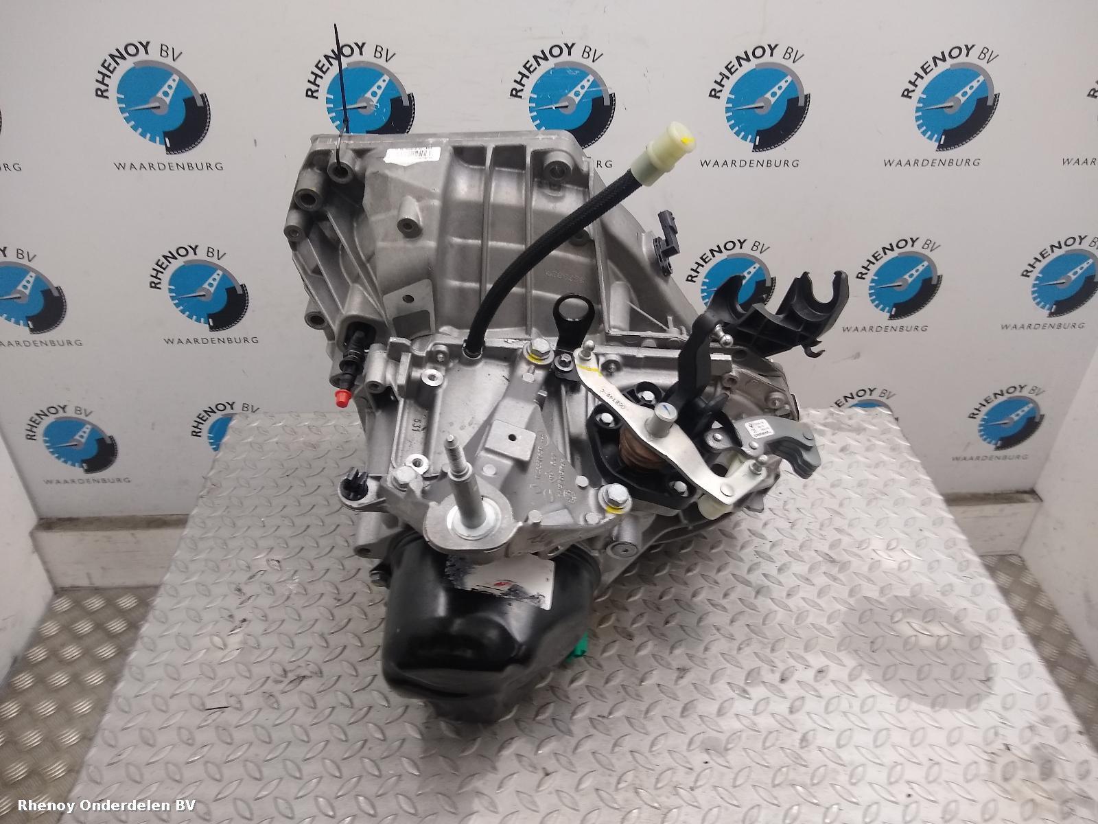 View Auto part TRANSMISSIE / VERSNELLINGSBAK DACIA DUSTER 2019