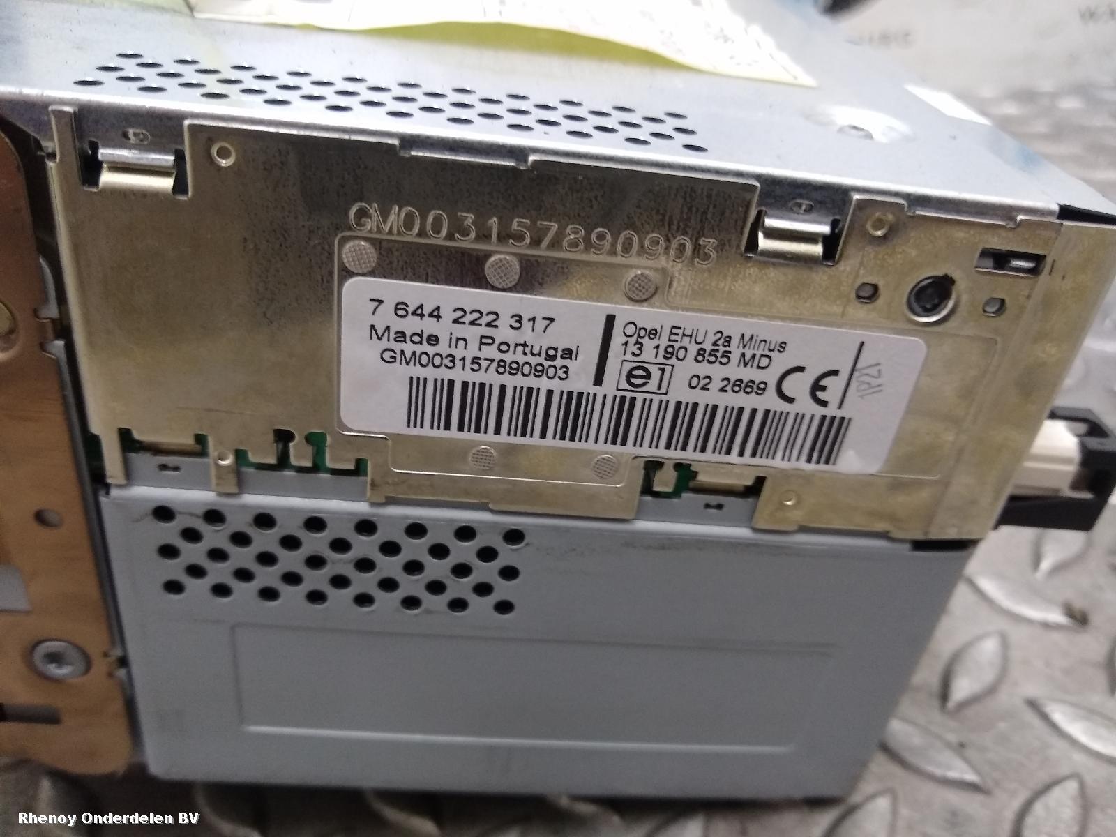 2005 OPEL / VAUXHALL MERIVA RADIO View Auto part RADIO OPEL / VAUXHALL MERIVA 2005