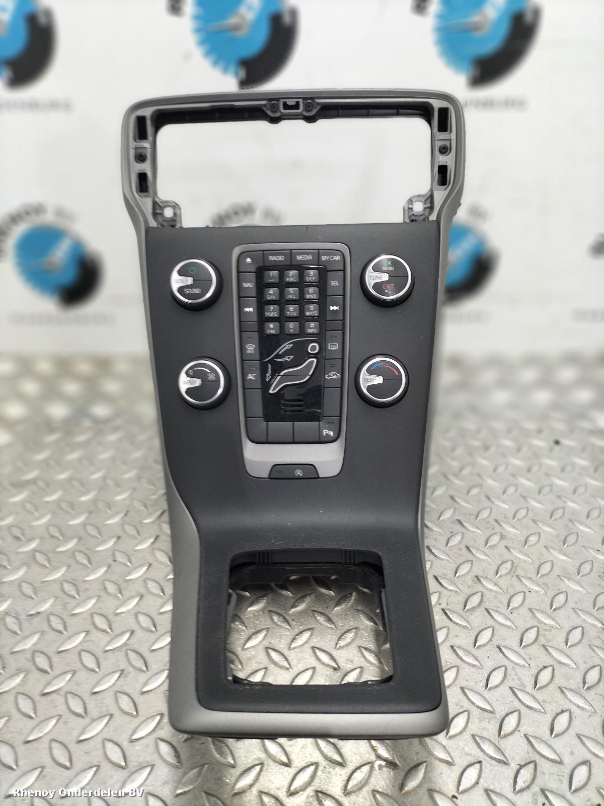 2013 VOLVO V40 NAVIGATIE View Auto part NAVIGATIE VOLVO V40 2013