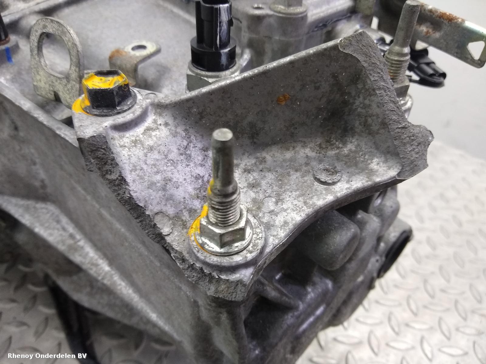 2015 SUZUKI CELERIO Gearbox View Auto part Gearbox SUZUKI CELERIO 2015