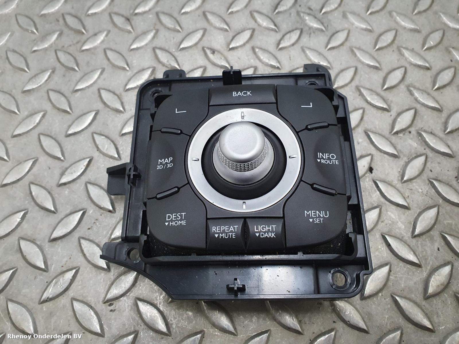 2013 RENAULT MEGANE NAVIGATIE View Auto part NAVIGATIE RENAULT MEGANE 2013