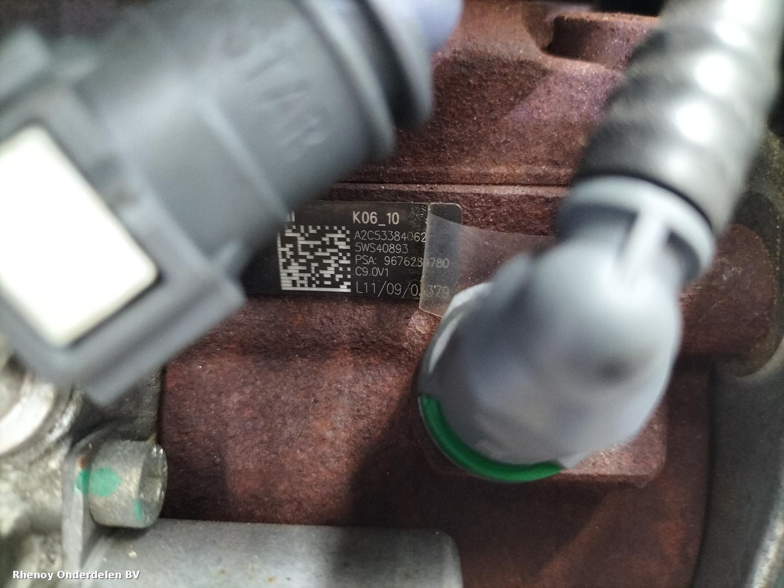 View Auto part Engine VOLVO V40 2012