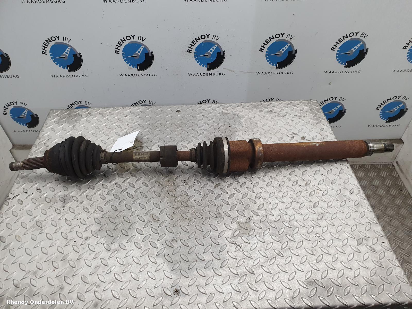 Bekijk Auto-onderdeel AANDRIJFAS R FORD FIESTA 2012