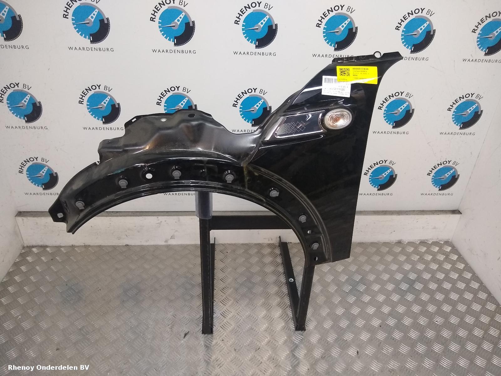 Bekijk Auto-onderdeel VOORSCHERM L MINI (BMW) MINI 2010