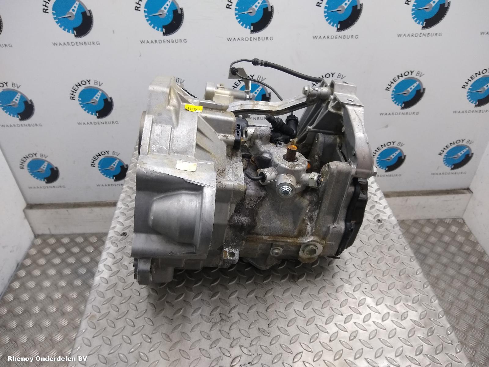 2017 VOLKSWAGEN JETTA TRANSMISSIE / VERSNELLINGSBAK View Auto part TRANSMISSIE / VERSNELLINGSBAK VOLKSWAGEN JETTA 2017
