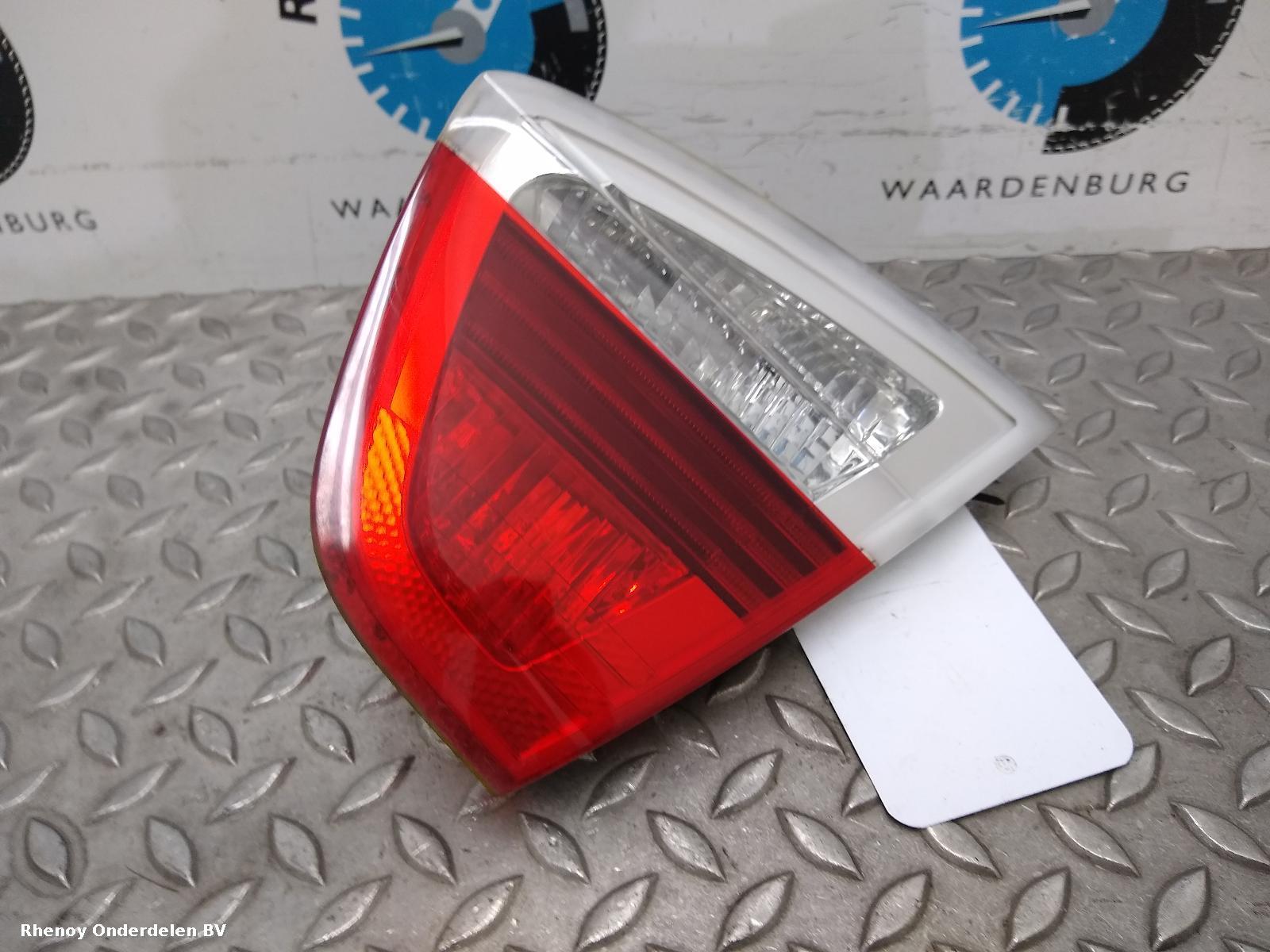 View Auto part R Taillight BMW 3 SERIES 2005