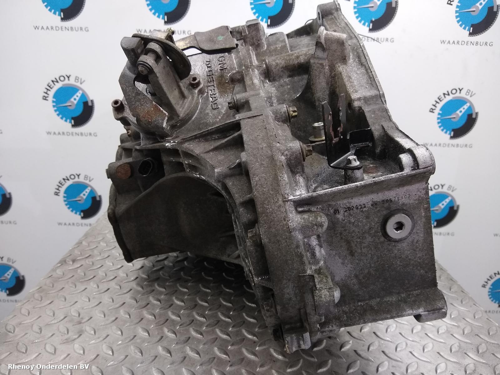 2002 OPEL / VAUXHALL ASTRA TRANSMISSIE / VERSNELLINGSBAK View Auto part TRANSMISSIE / VERSNELLINGSBAK OPEL / VAUXHALL ASTRA 2002