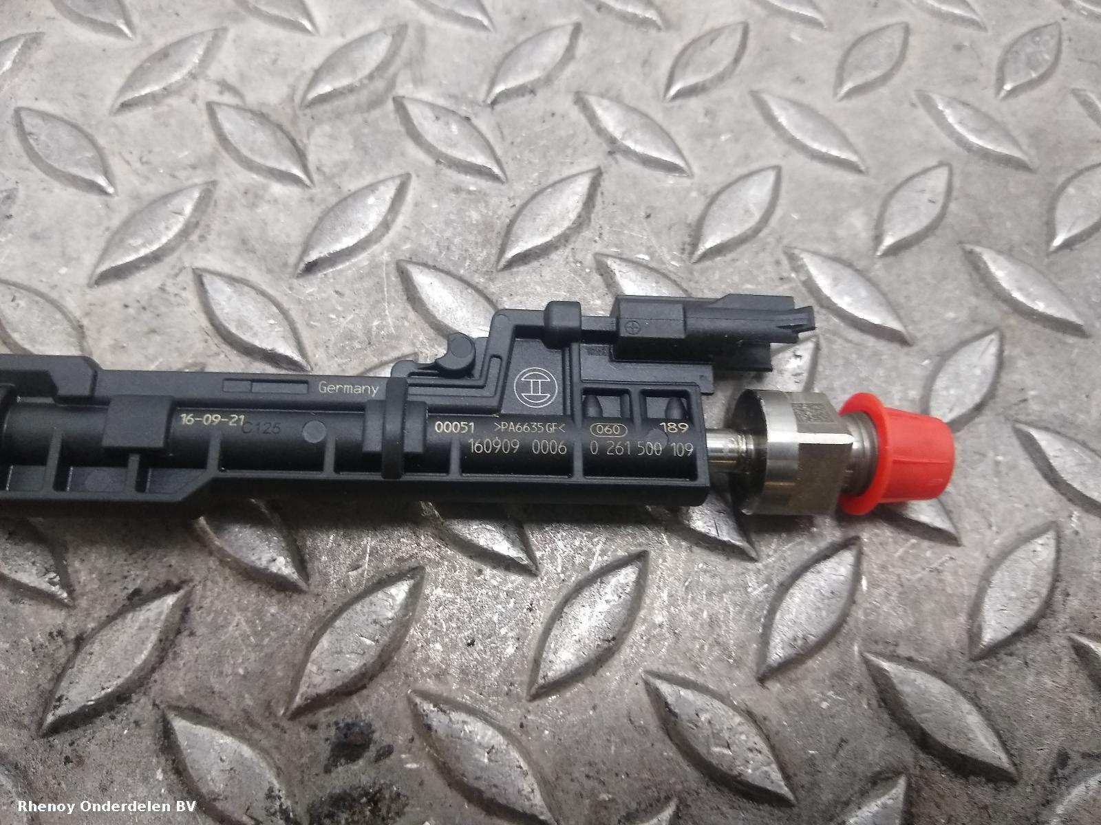 2014 BMW X3 BRANDSTOF INJECTOR / VERSTUIVER View Auto part BRANDSTOF INJECTOR / VERSTUIVER BMW X3 2014