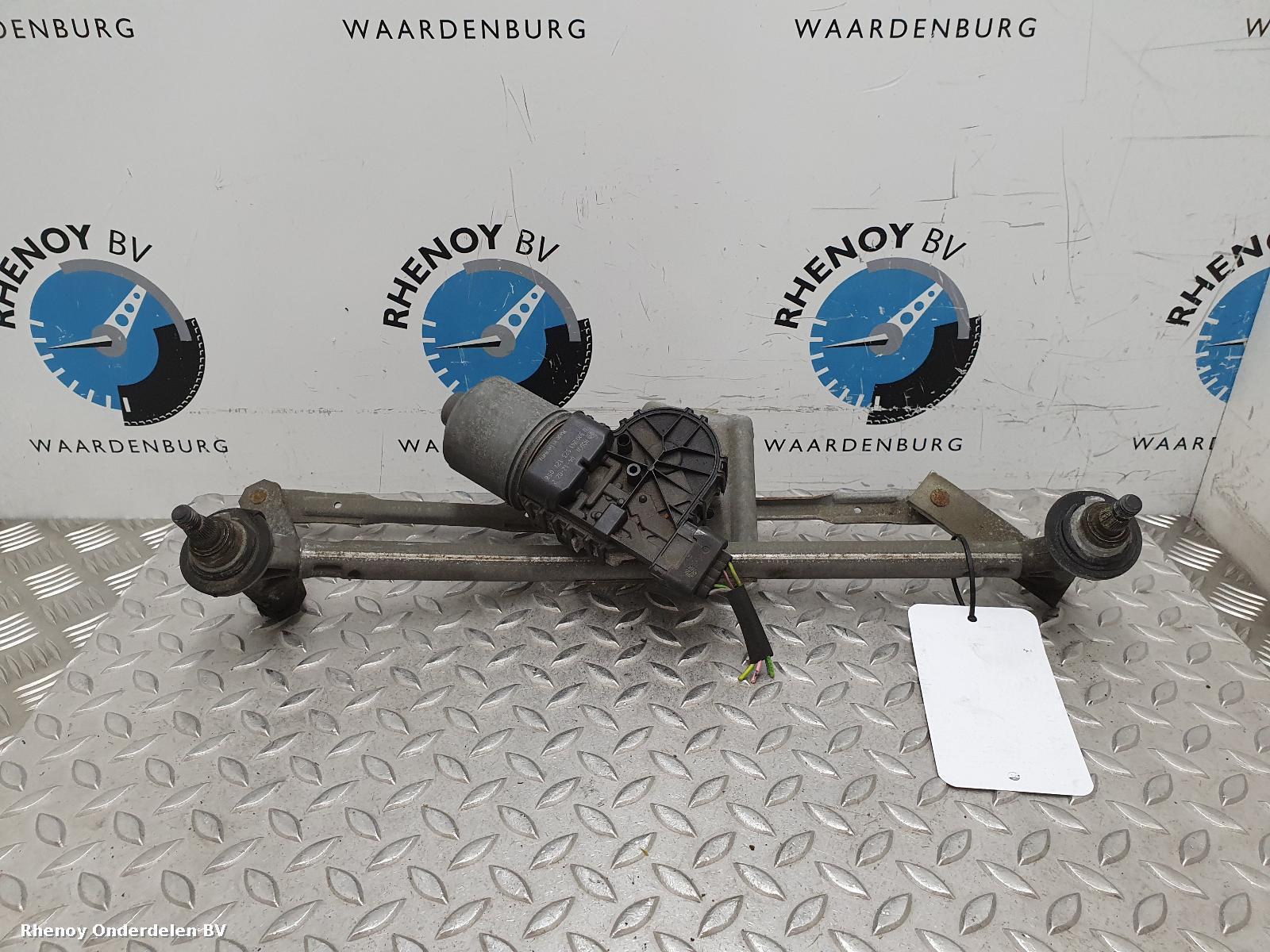 Bekijk Auto-onderdeel RUITENWISSERMOTOR VOOR PEUGEOT 206 2005