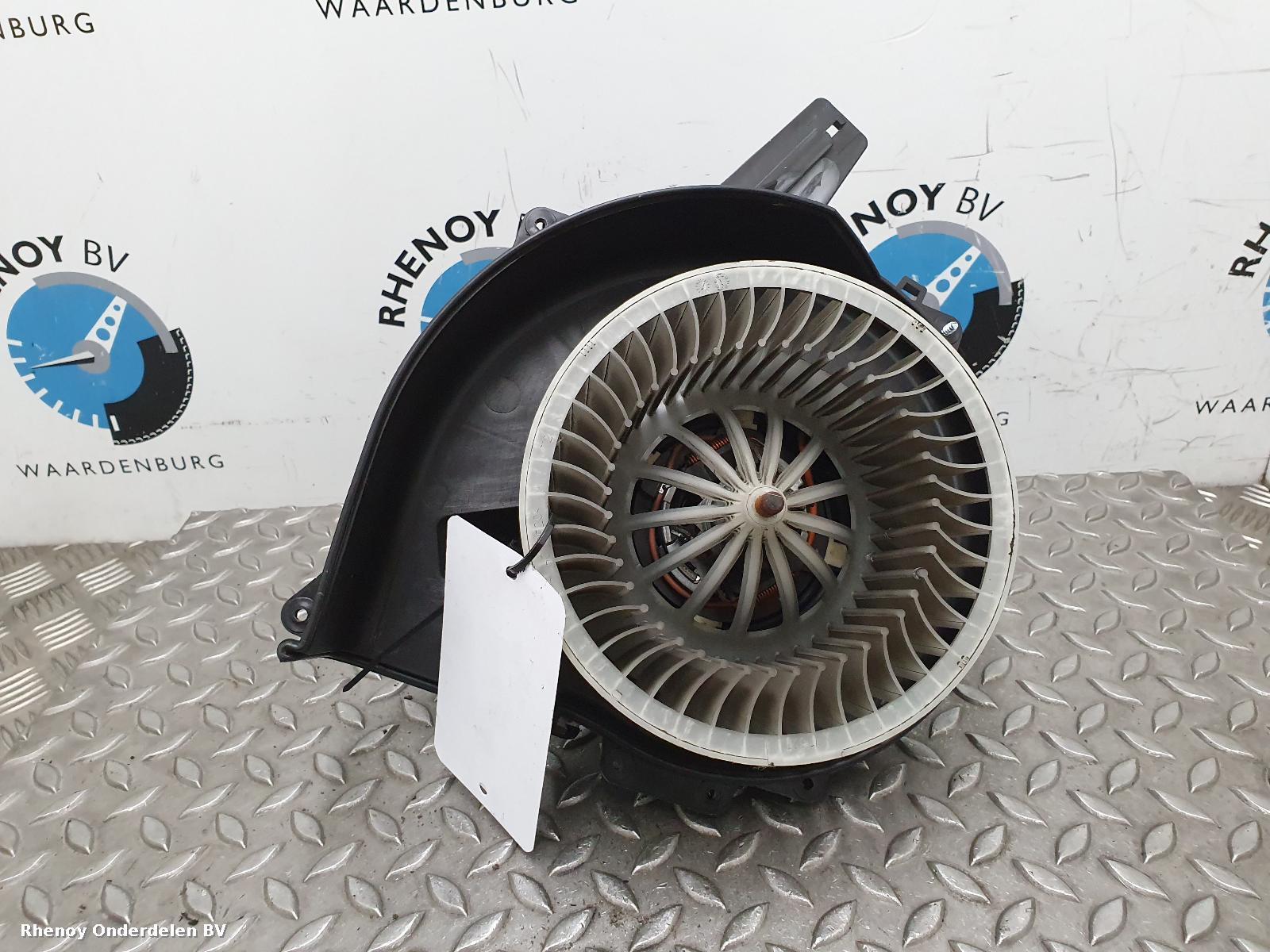 Bekijk Auto-onderdeel KACHELMOTOR SEAT IBIZA 2015