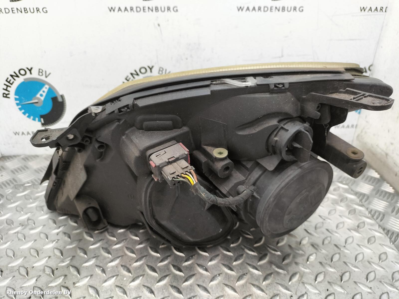 View Auto part KOPLAMP R OPEL / VAUXHALL VECTRA 2004