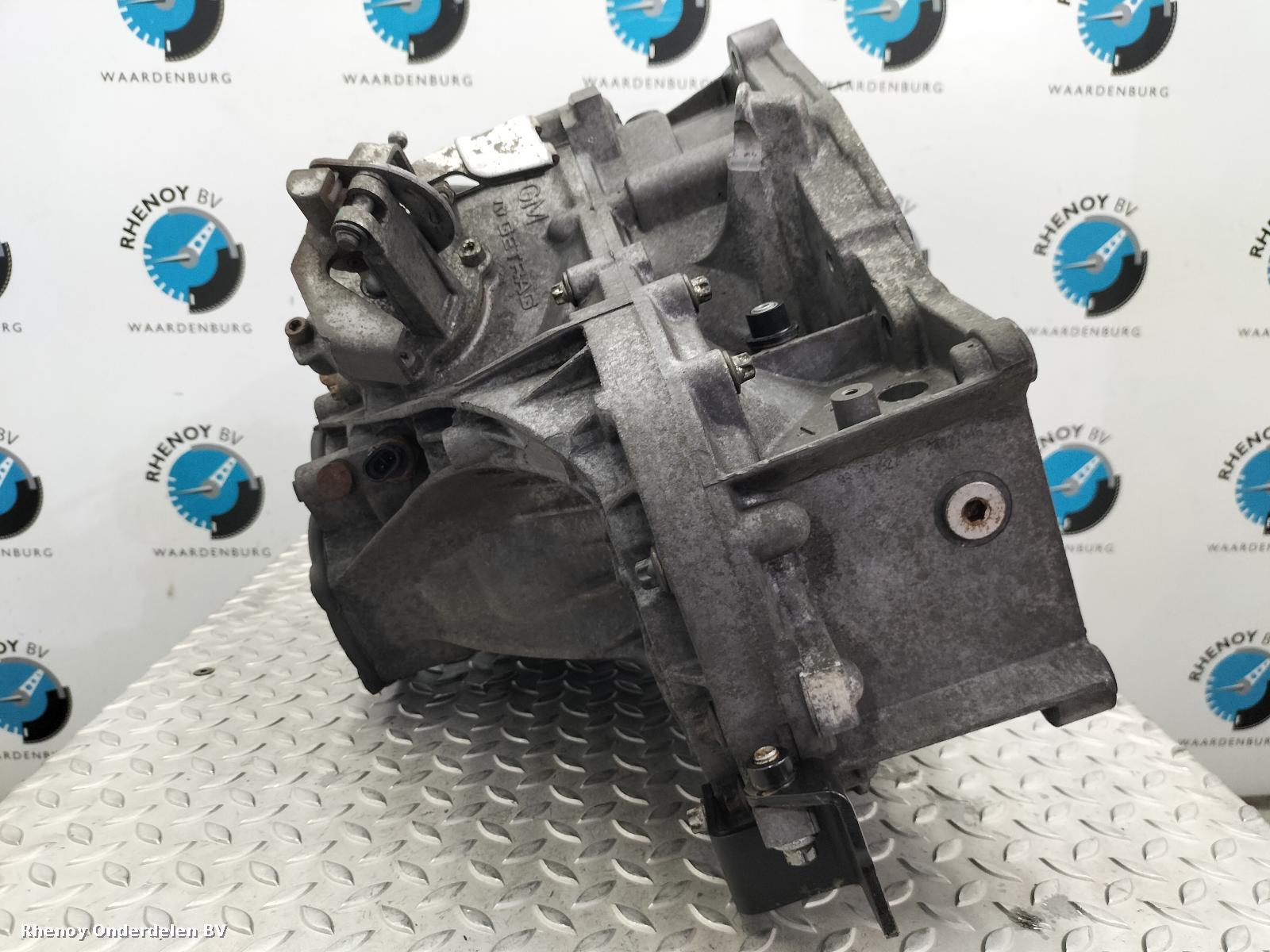 View Auto part TRANSMISSIE / VERSNELLINGSBAK OPEL / VAUXHALL VECTRA 2004