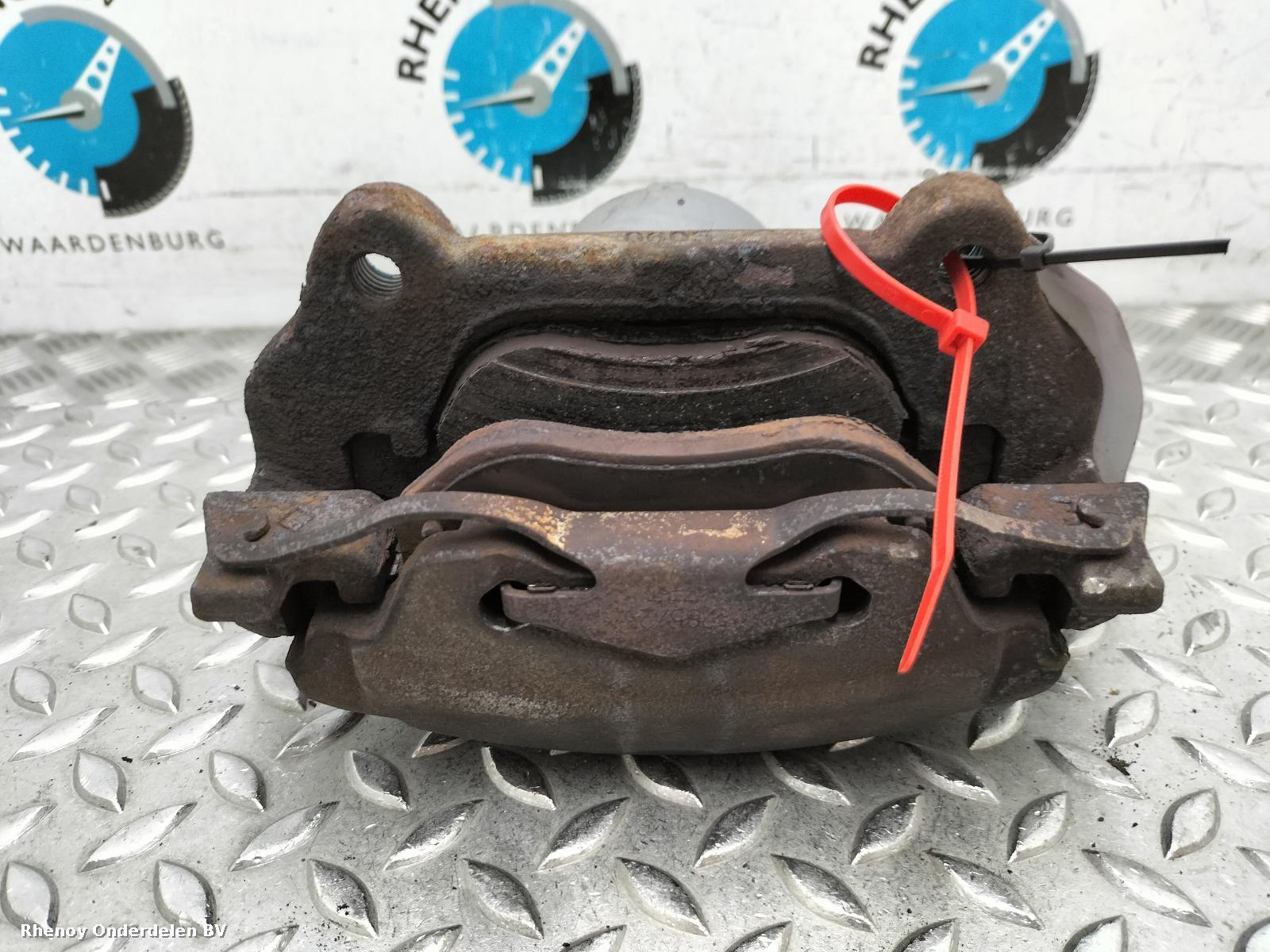 Bekijk Auto-onderdeel REM KLAUW OPEL / VAUXHALL VECTRA 2004