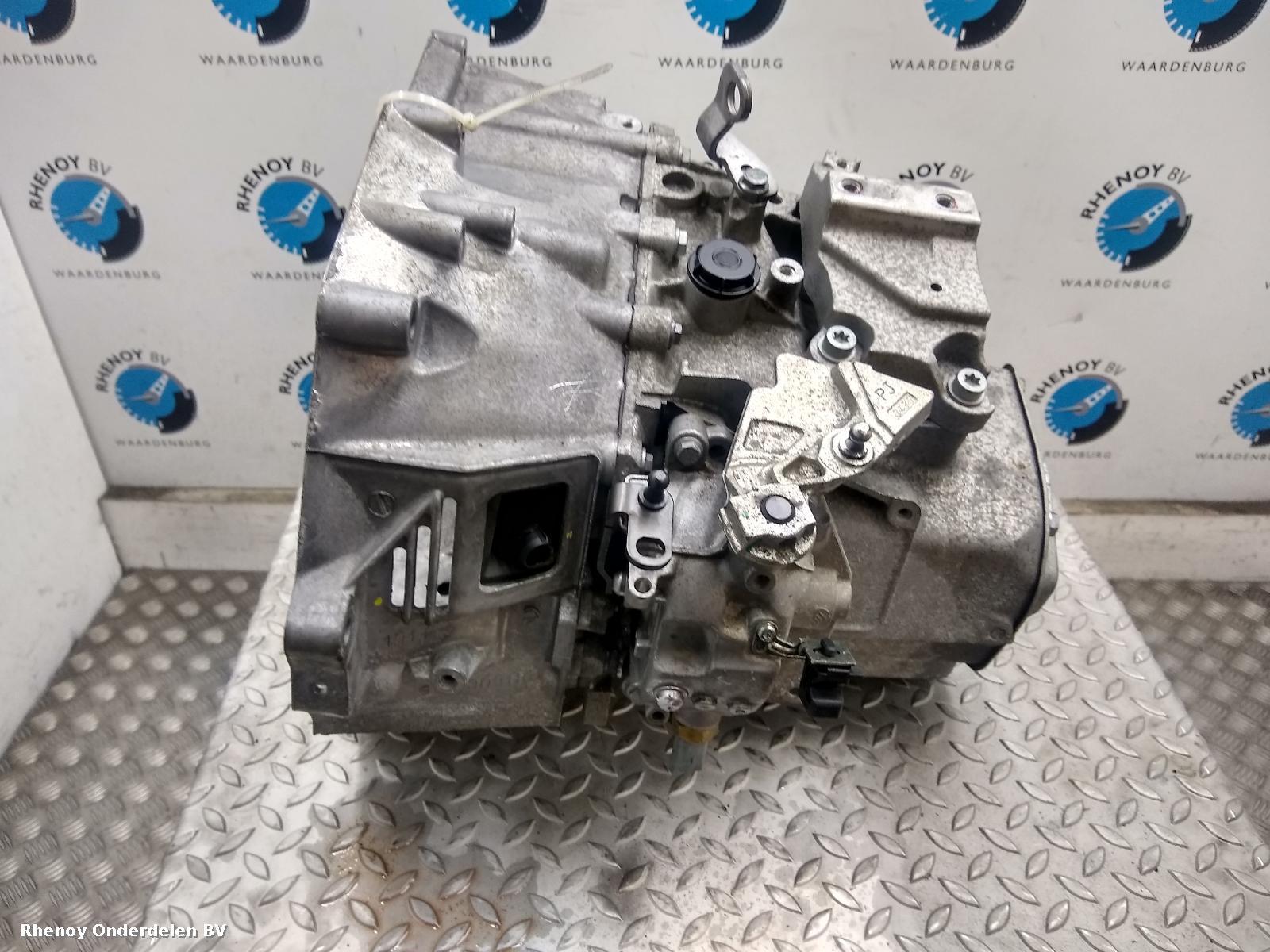 2018 PEUGEOT 208 TRANSMISSIE / VERSNELLINGSBAK View Auto part TRANSMISSIE / VERSNELLINGSBAK PEUGEOT 208 2018
