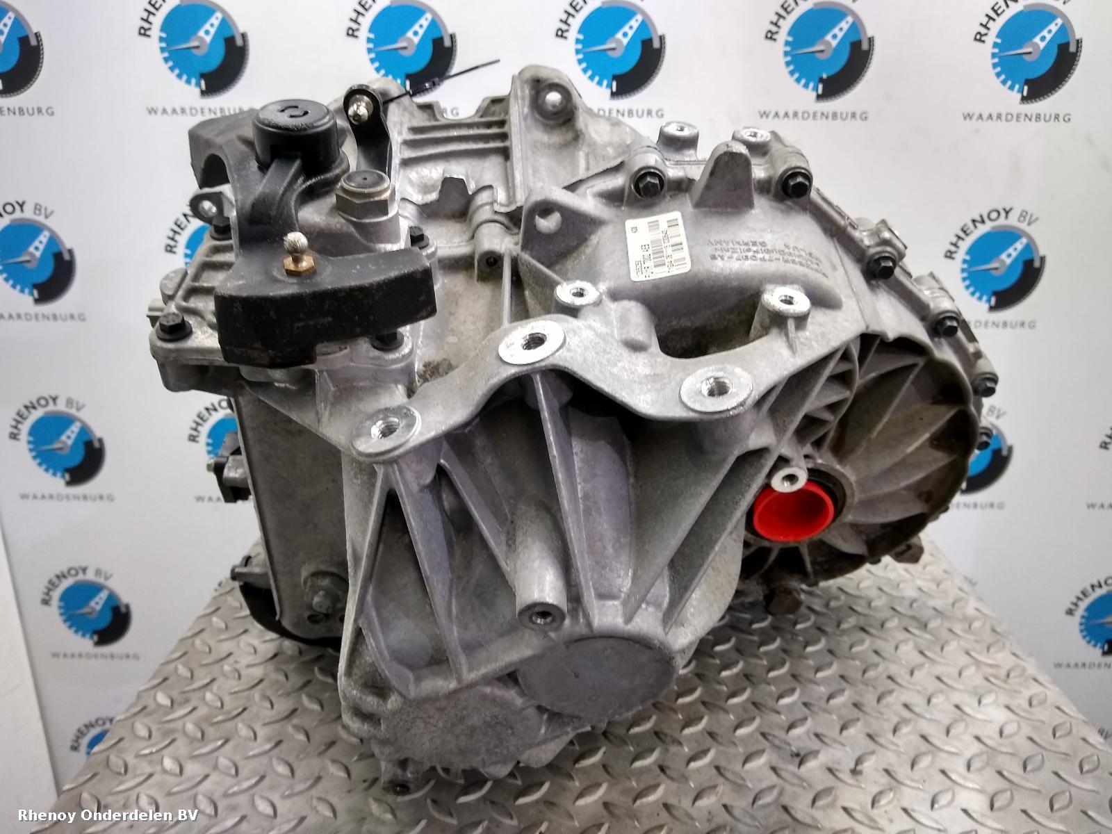 View Auto part TRANSMISSIE / VERSNELLINGSBAK VOLVO V40 2015
