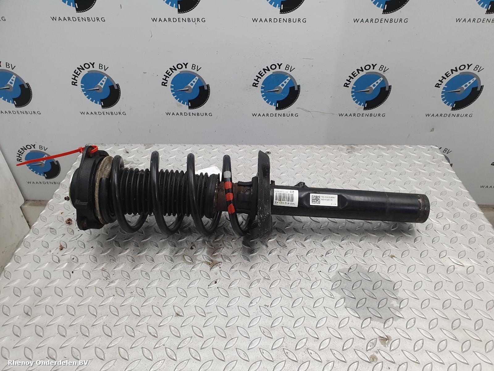 View Auto part RF Strut VOLKSWAGEN GOLF 2010