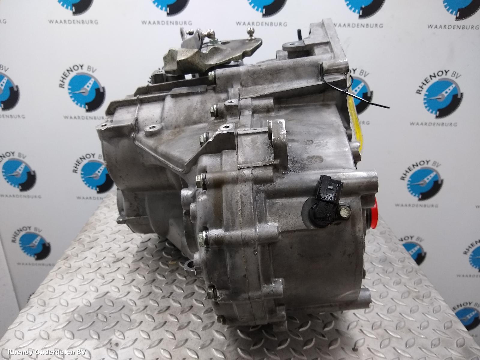2000 AUDI TT TRANSMISSIE / VERSNELLINGSBAK View Auto part TRANSMISSIE / VERSNELLINGSBAK AUDI TT 2000