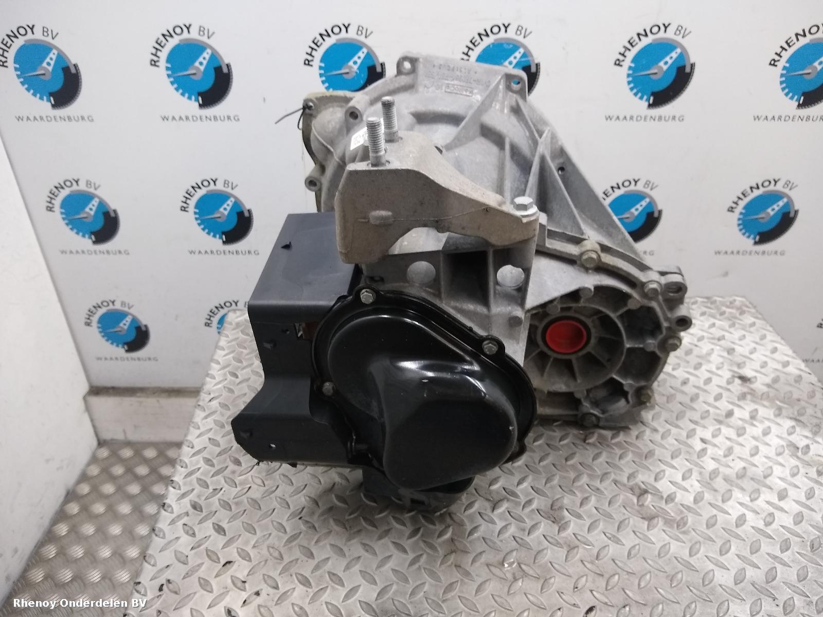 View Auto part TRANSMISSIE / VERSNELLINGSBAK FORD FIESTA 2014