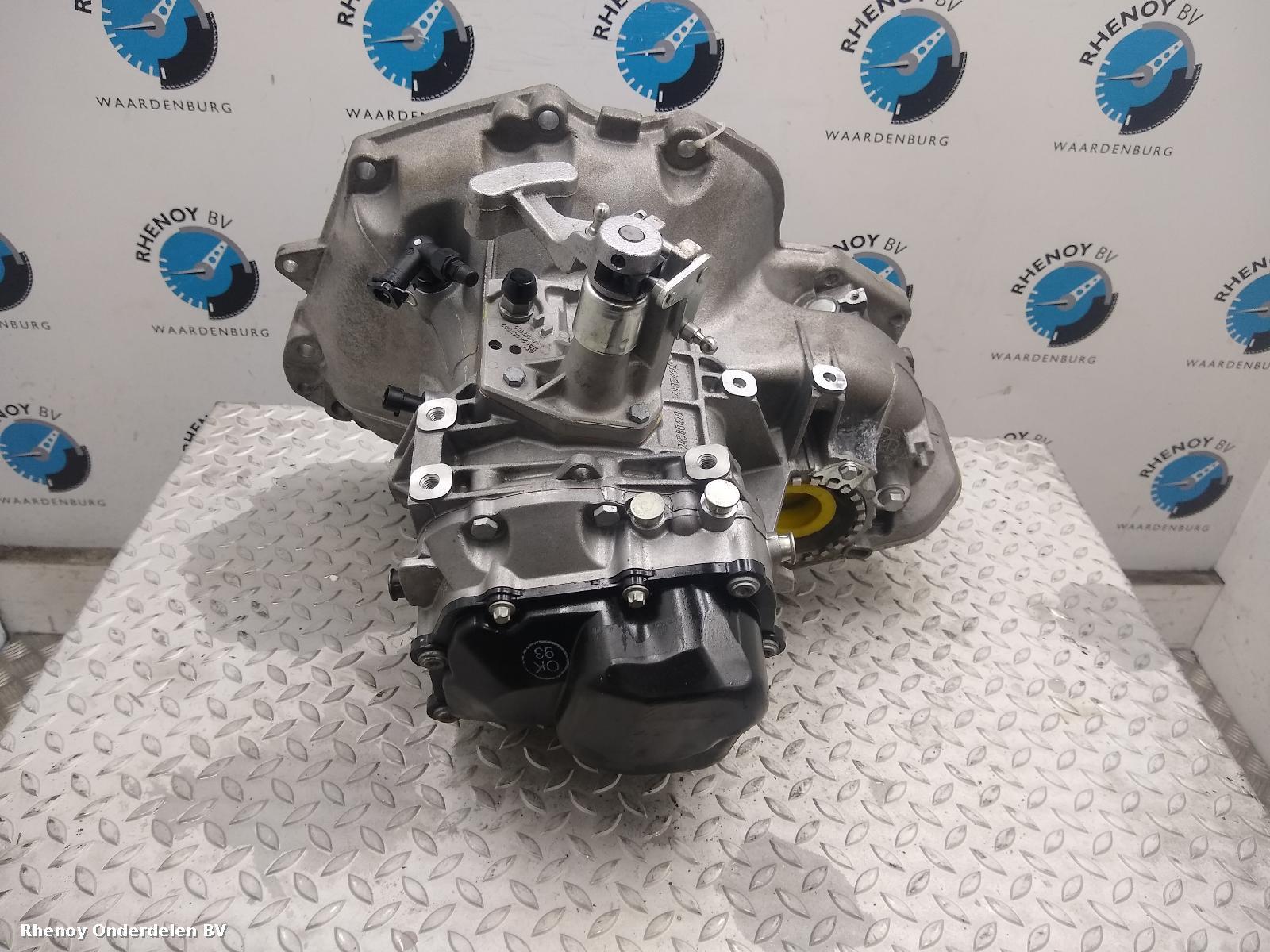 View Auto part TRANSMISSIE / VERSNELLINGSBAK OPEL / VAUXHALL CORSA 2016