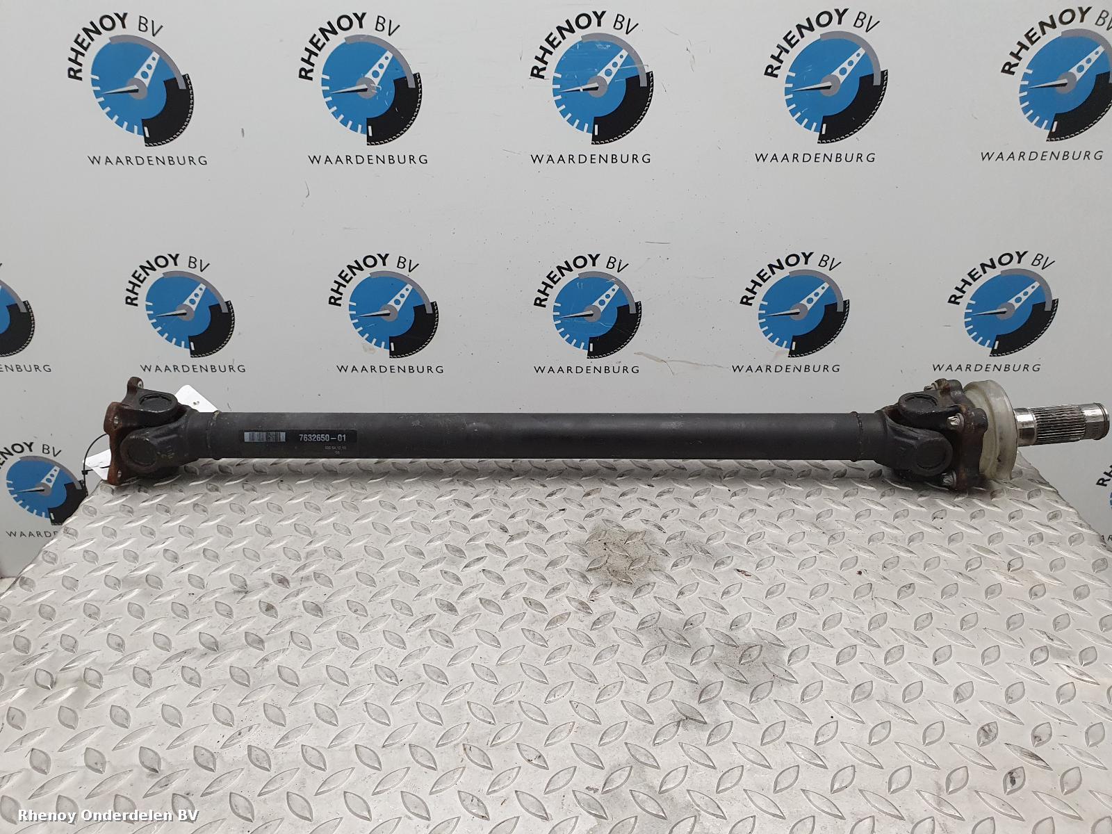 Bekijk Auto-onderdeel TUSSENAS VOOR BMW 3 SERIES 2014