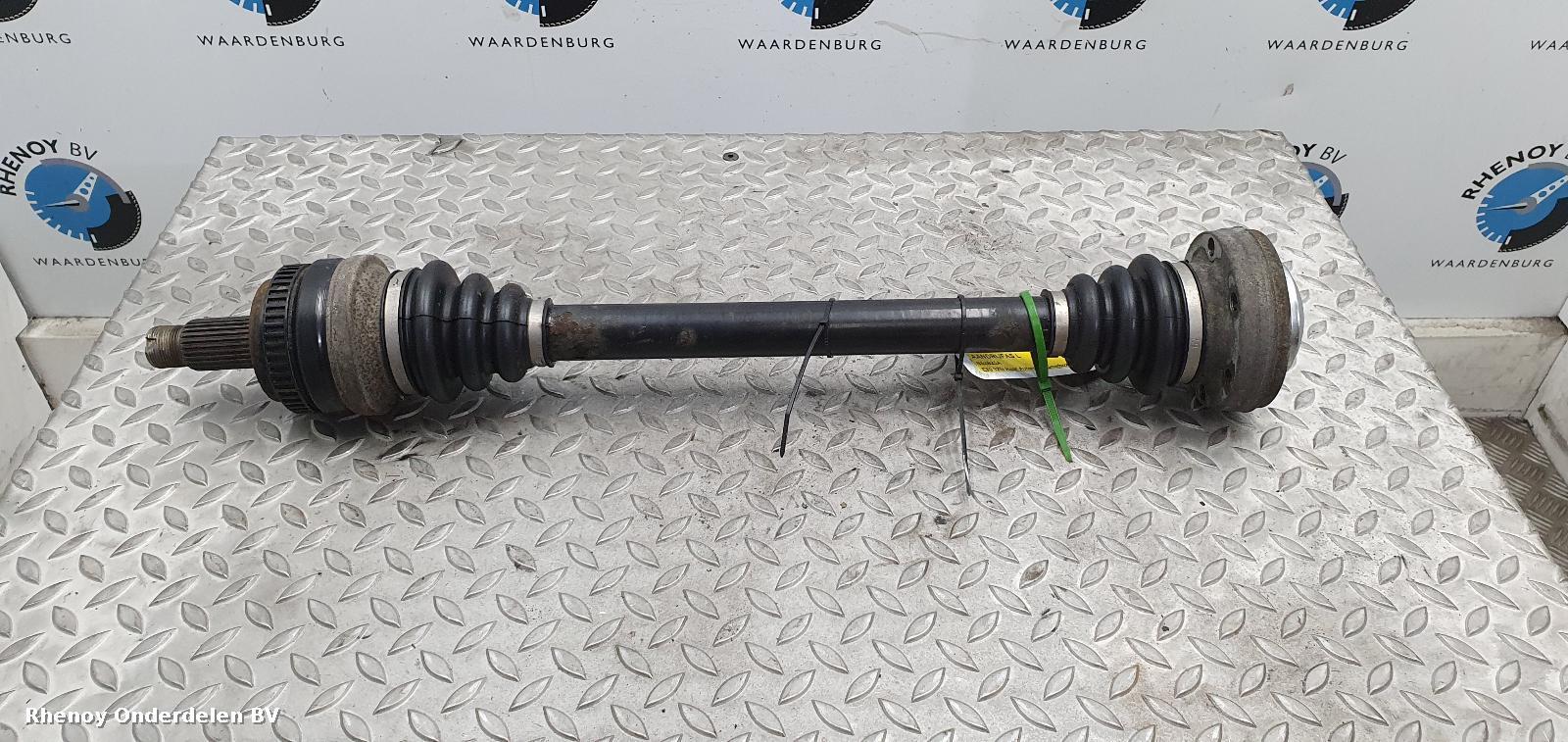 Bekijk Auto-onderdeel AANDRIJFAS L BMW 3 SERIES 2005