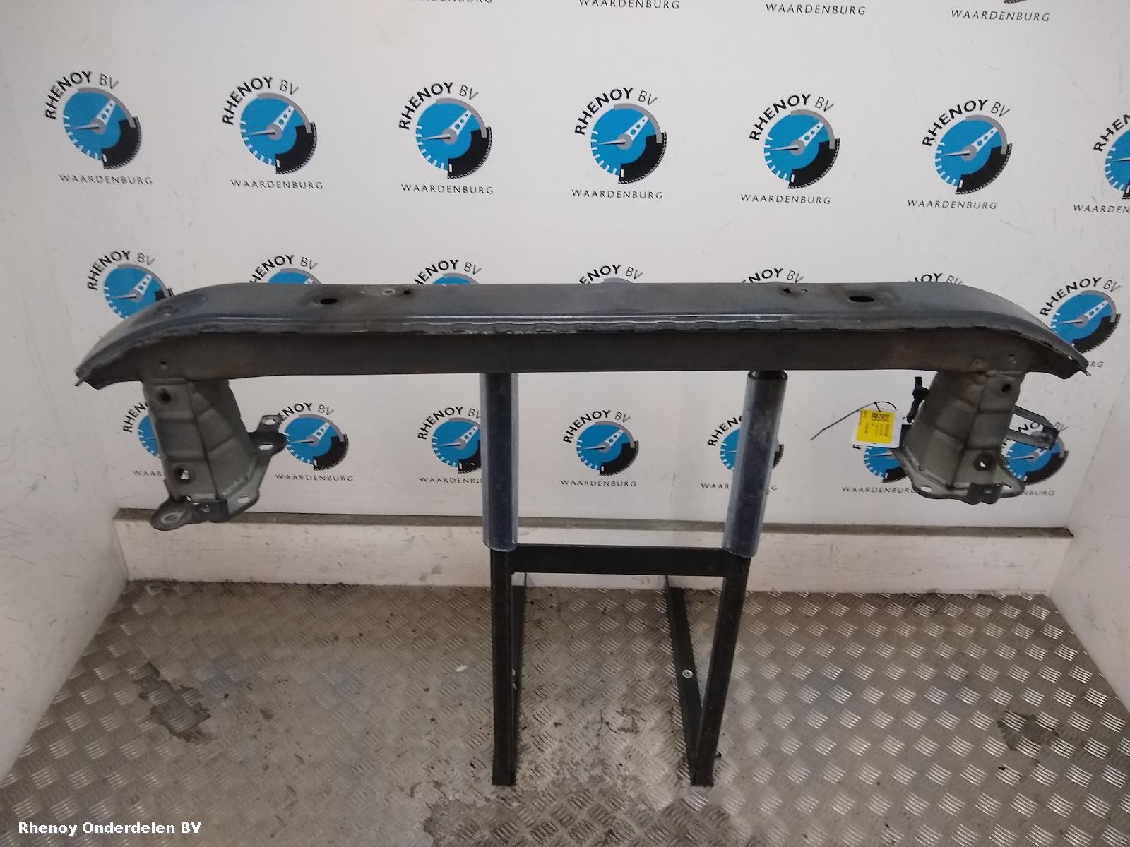 Bekijk Auto-onderdeel VOORBUMPER BALK VOLVO V50 2009