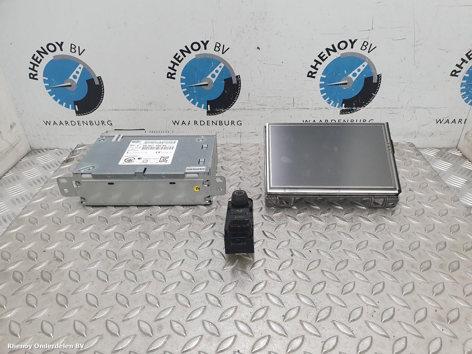 Bekijk Auto-onderdeel NAVIGATIE PEUGEOT 208 2014