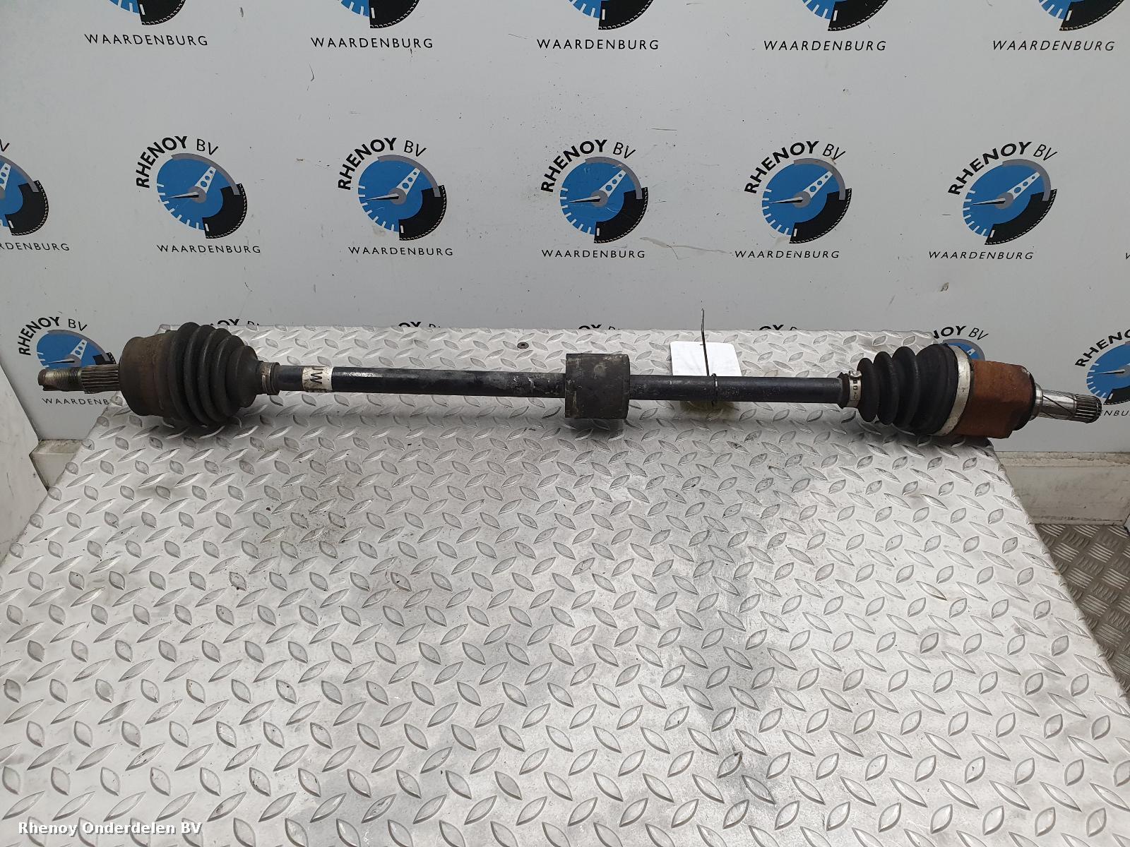 Bekijk Auto-onderdeel AANDRIJFAS R OPEL / VAUXHALL CORSA 2011