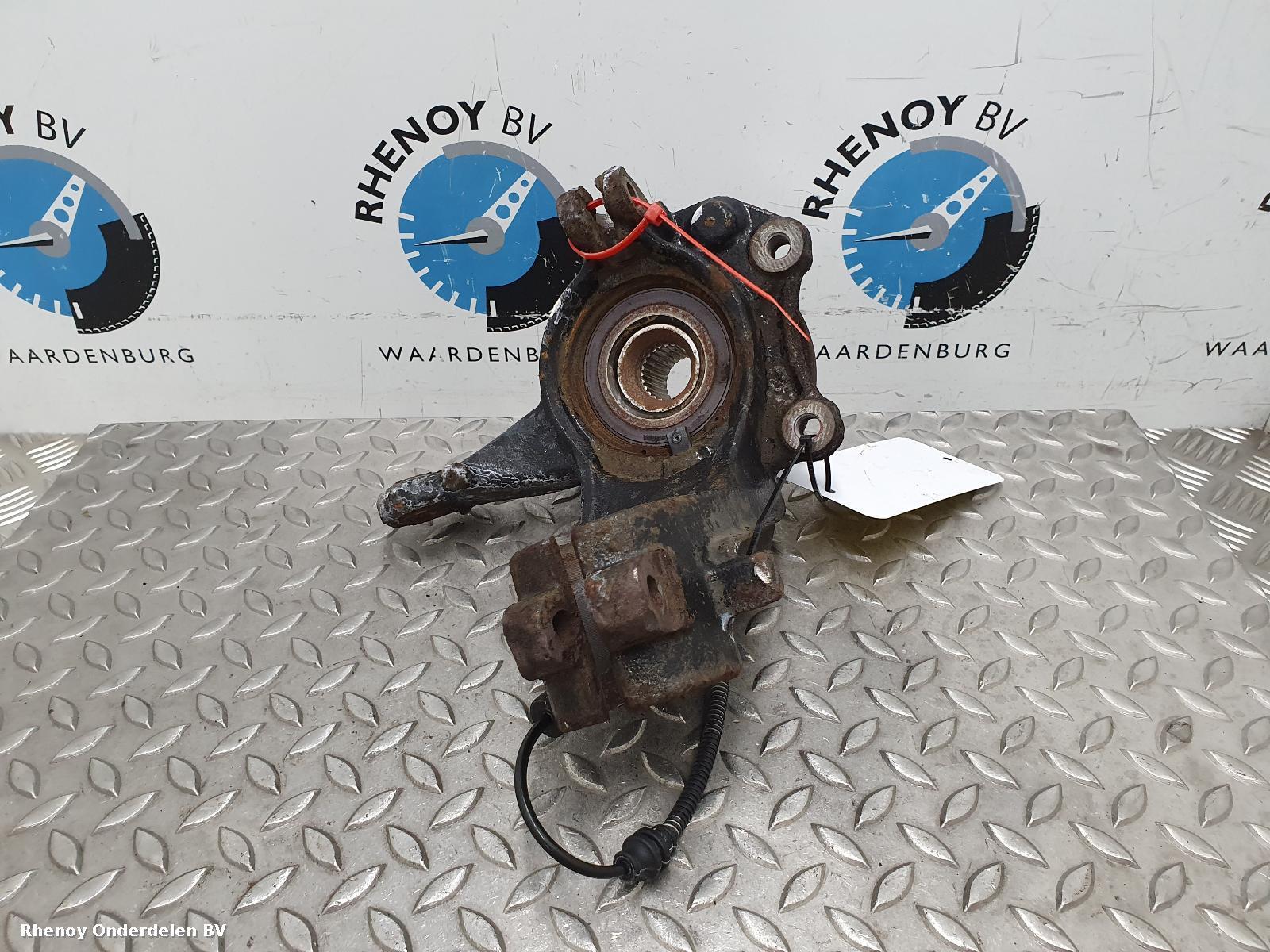 Bekijk Auto-onderdeel FUSEE RV PEUGEOT 207 2010