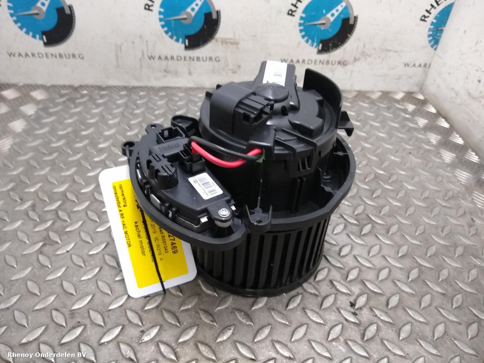 Bekijk Auto-onderdeel KACHELMOTOR RENAULT SCENIC 2019