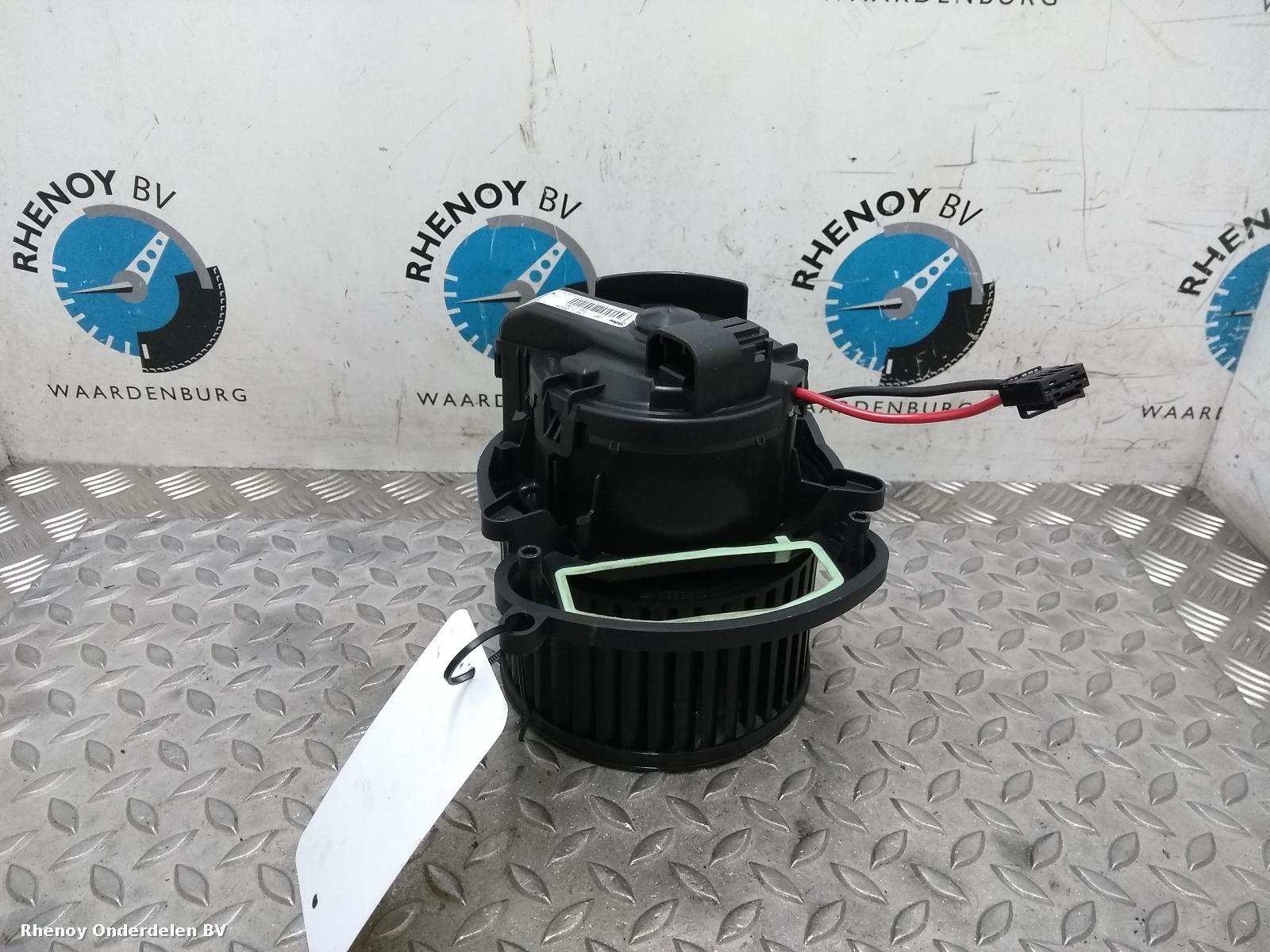Bekijk Auto-onderdeel KACHELMOTOR RENAULT SCENIC 2019