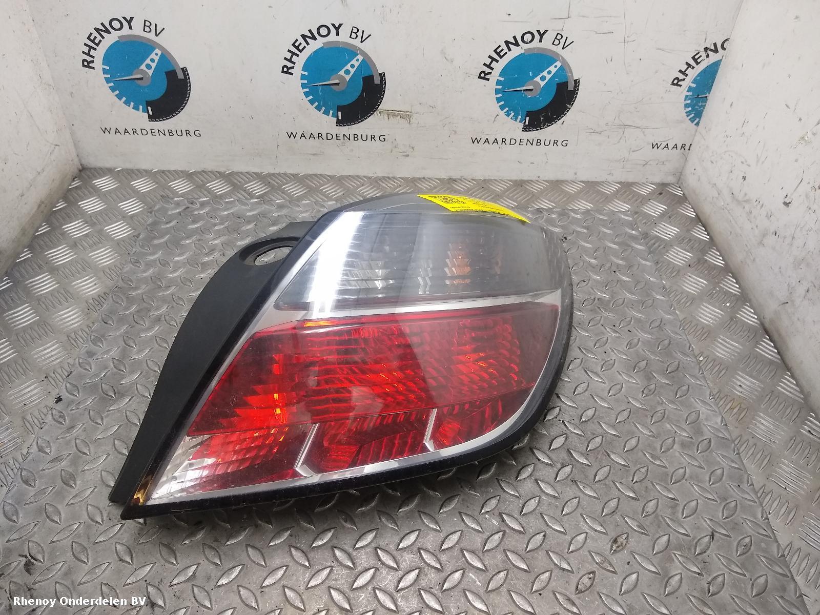 Bekijk Auto-onderdeel ACHTERLICHT R OPEL / VAUXHALL ASTRA 2006