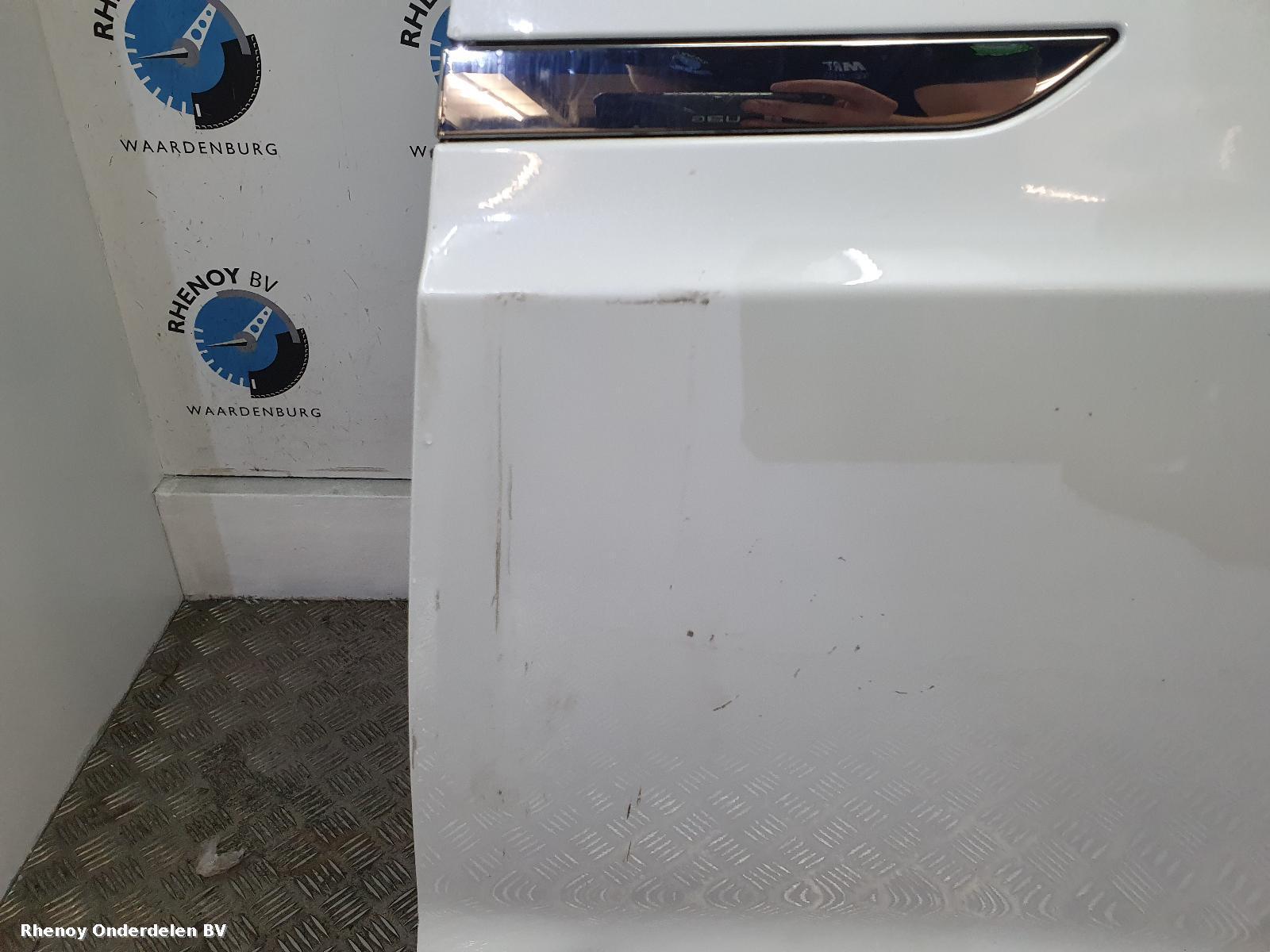 View Auto part PORTIER LA  TESLA MODEL X 2018