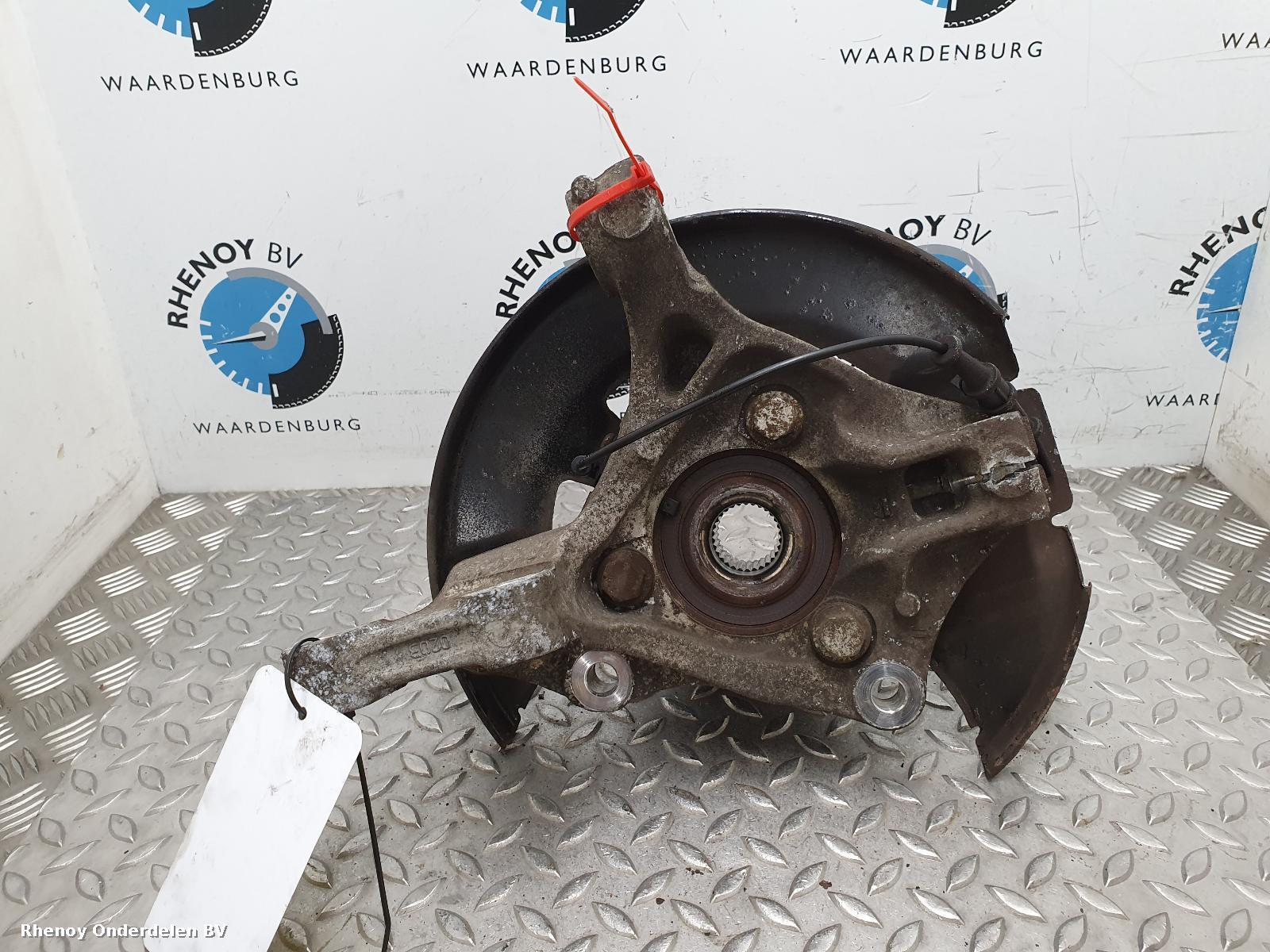 Bekijk Auto-onderdeel FUSEE RV OPEL / VAUXHALL ZAFIRA 2012