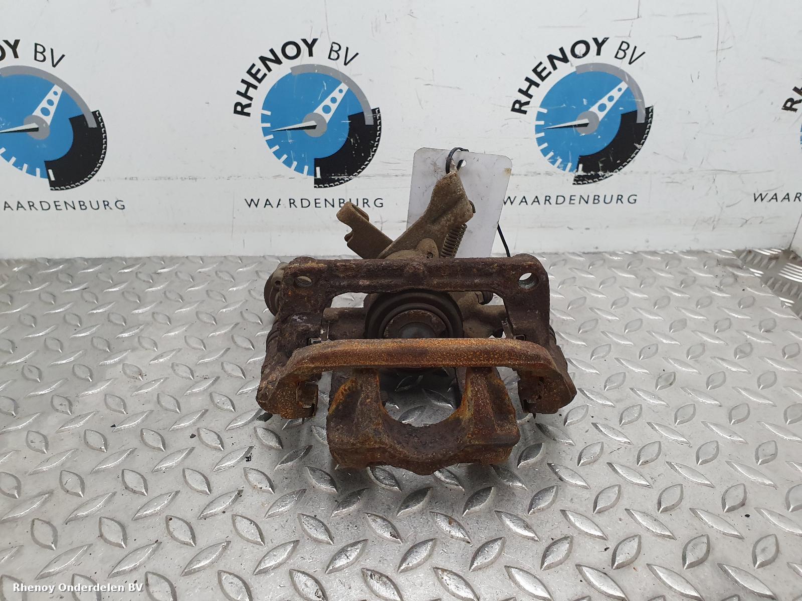Bekijk Auto-onderdeel REM KLAUW OPEL / VAUXHALL ZAFIRA 2012