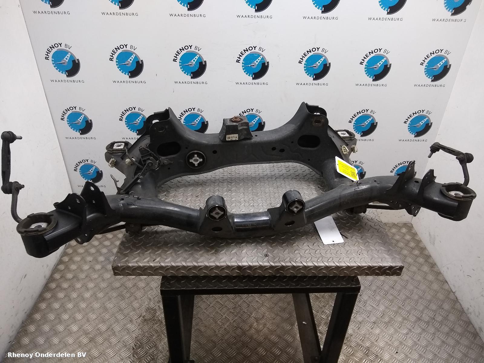 Bekijk Auto-onderdeel SUBFRAME ACHTER BMW 3 SERIES 2013