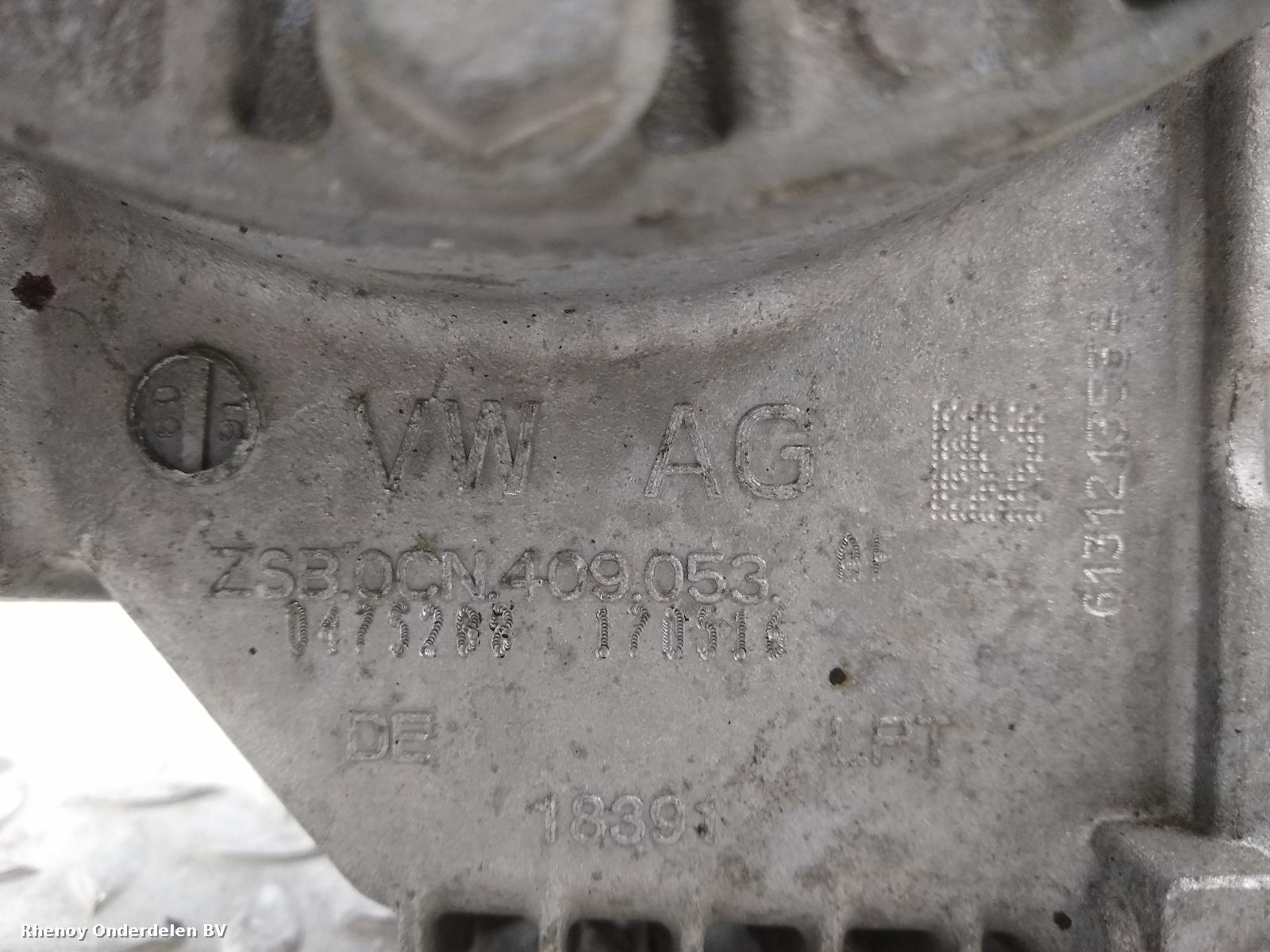 View Auto part TUSSENBAK VOLKSWAGEN GOLF 2017