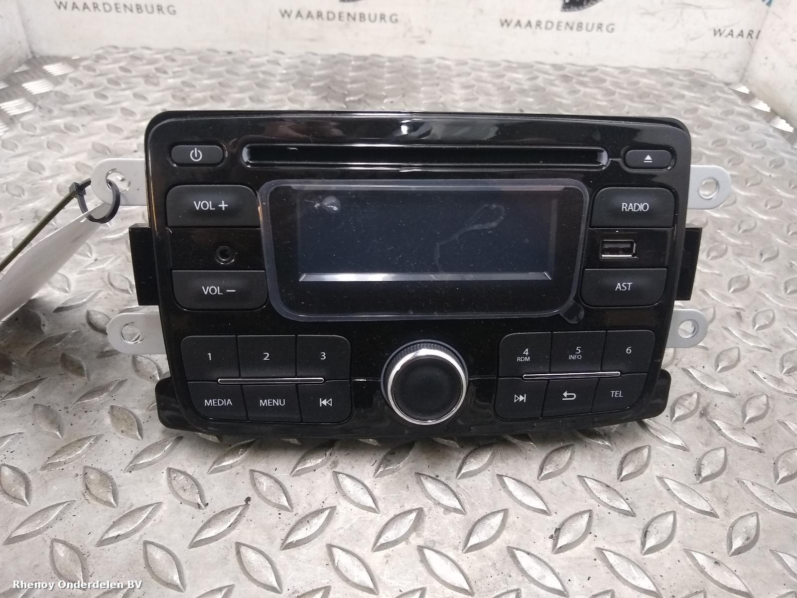Bekijk Auto-onderdeel RADIO DACIA DUSTER 2019